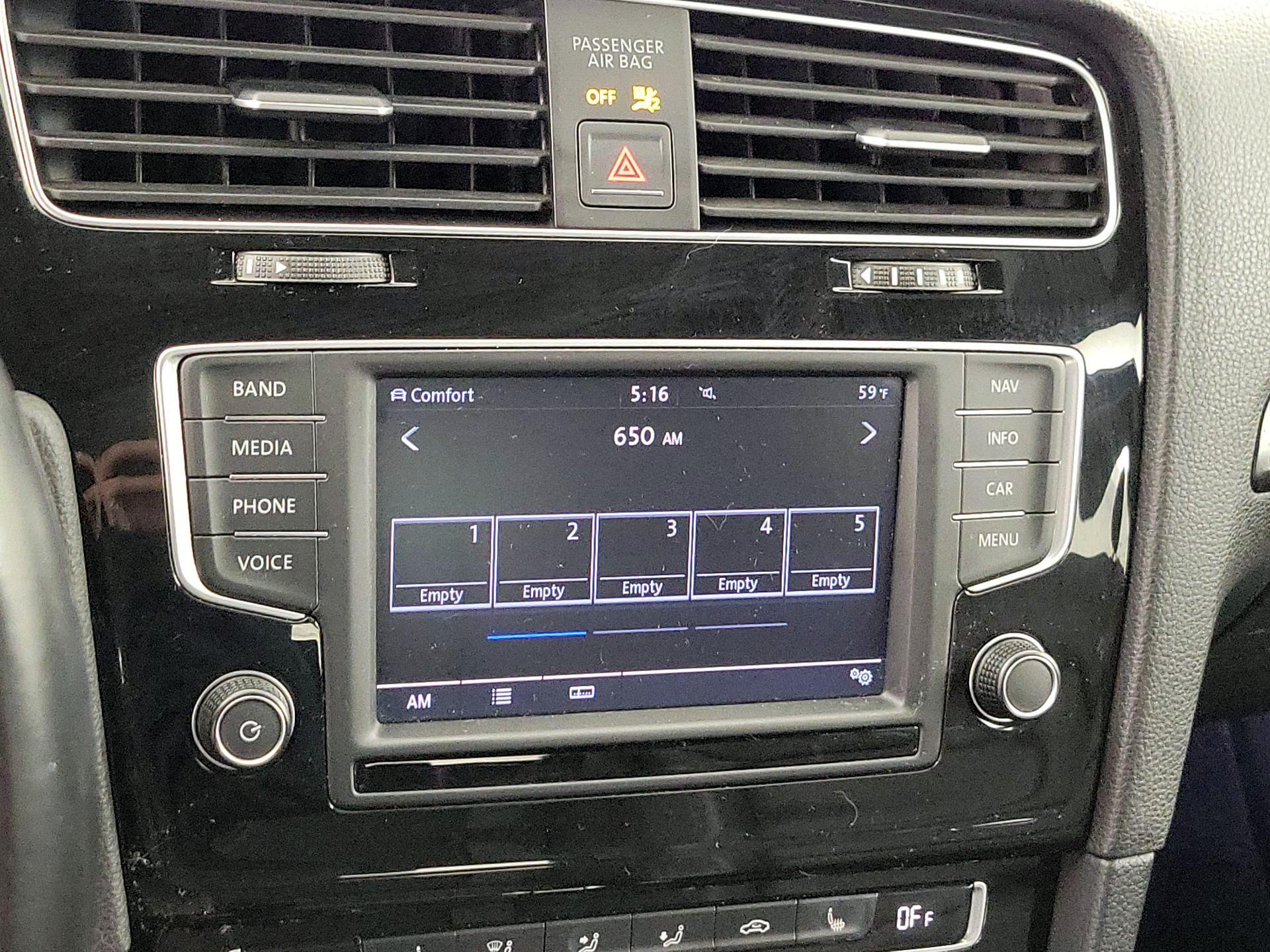 Thumbnail: 2017 Volkswagen Golf - 14