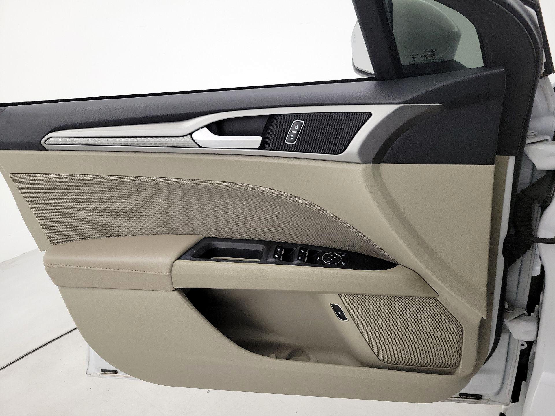 Thumbnail: 2019 Ford Fusion - 12