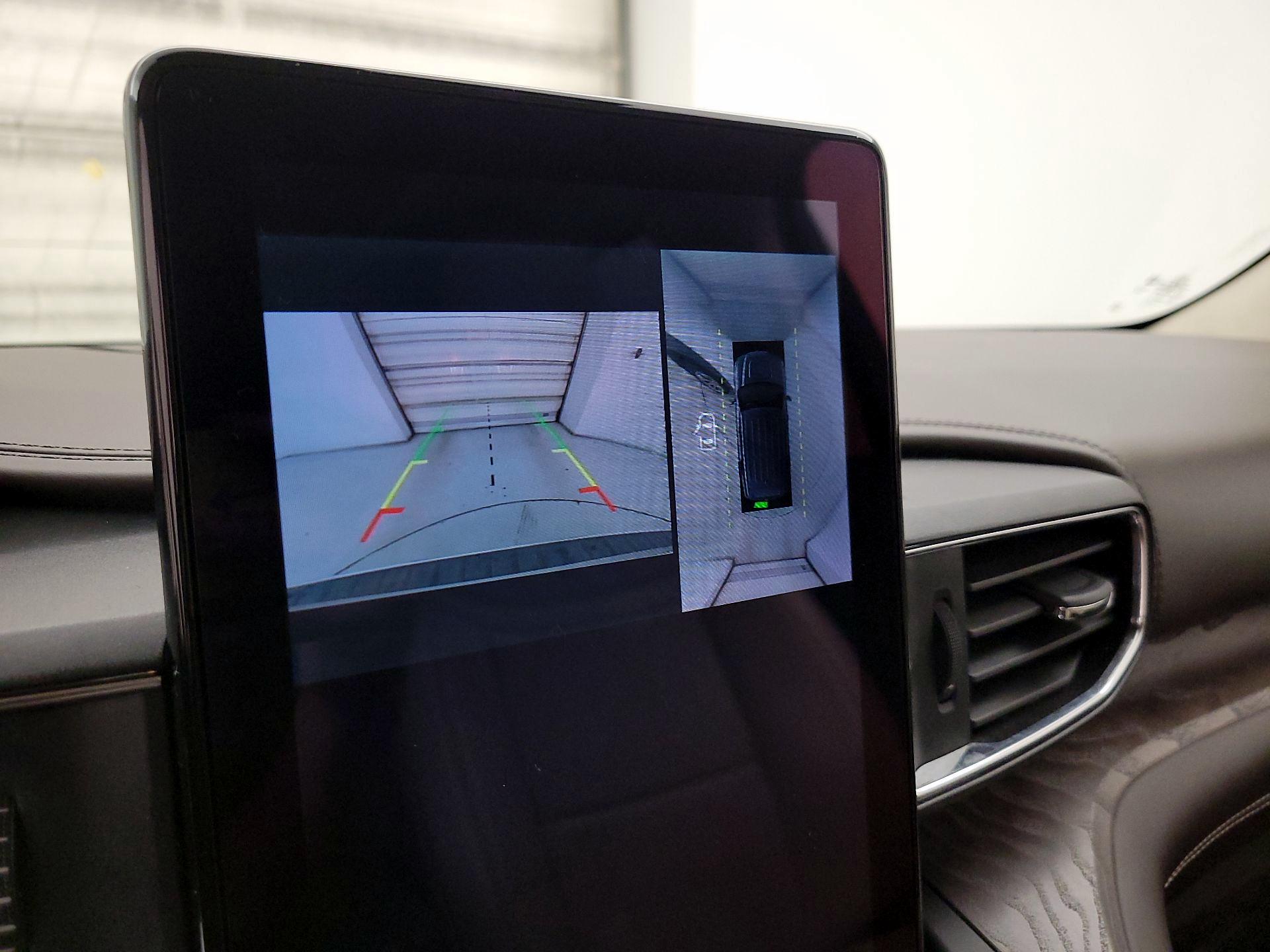 Thumbnail: 2020 Ford Explorer - 13