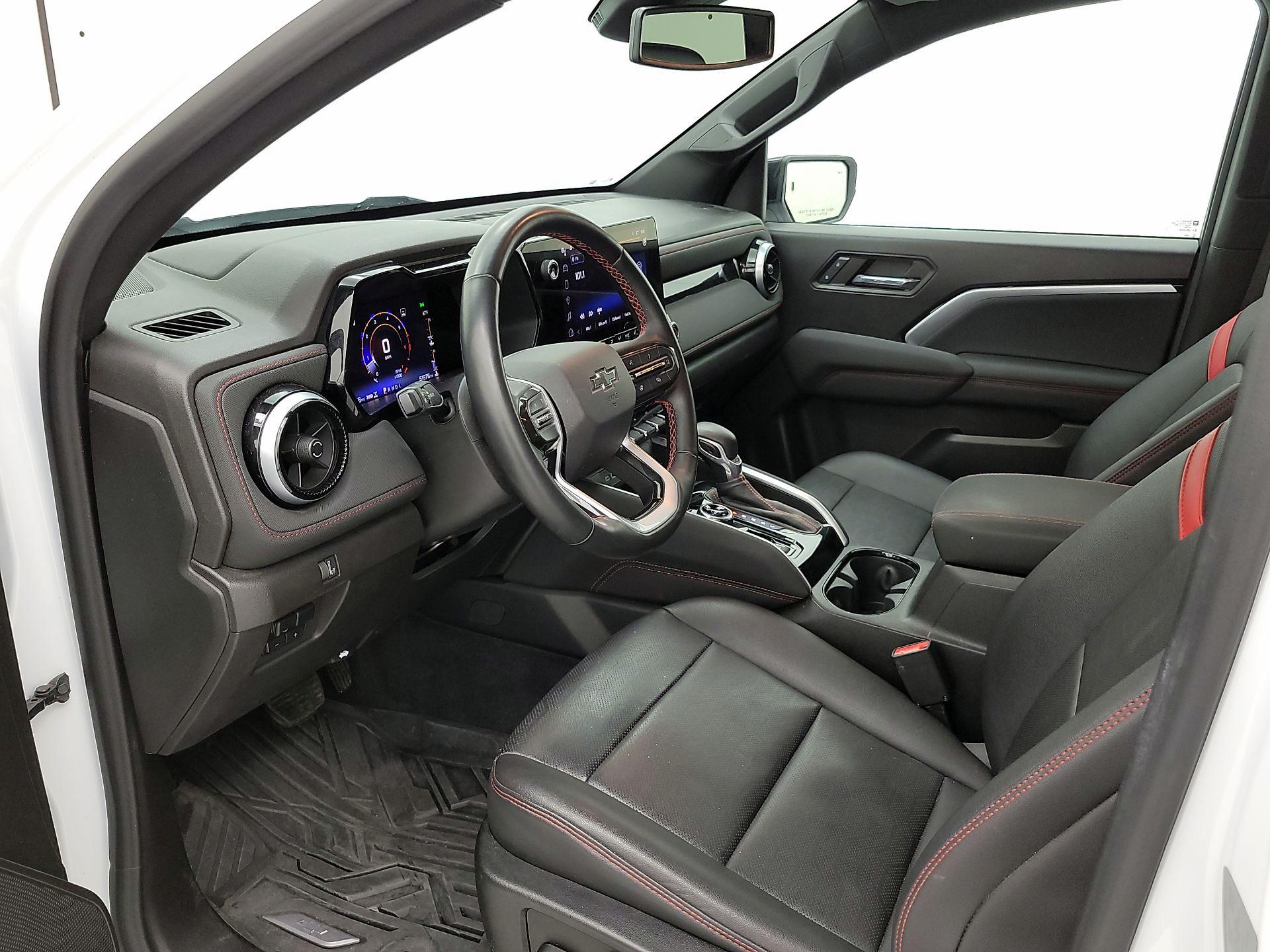 Thumbnail: 2023 Chevrolet Colorado - 11