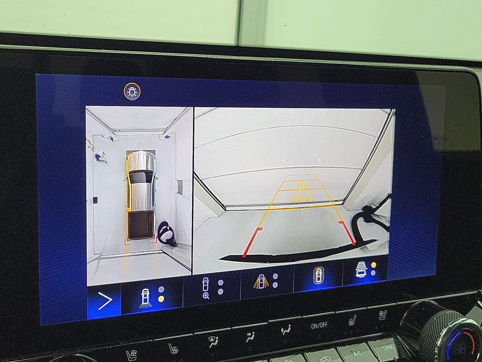 Thumbnail: 2023 Chevrolet Colorado - 14