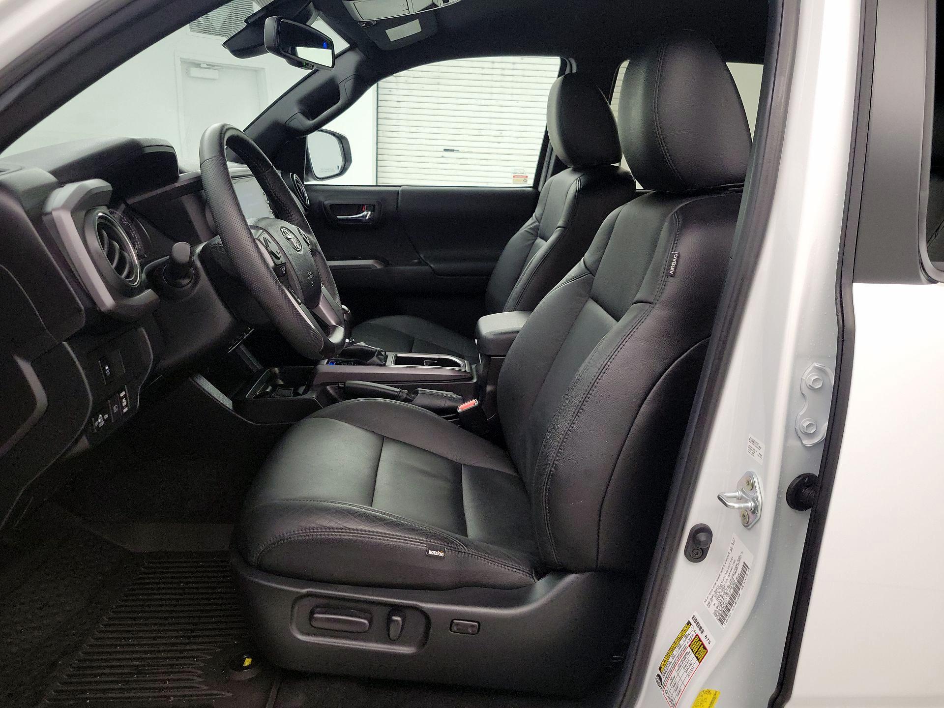 Thumbnail: 2022 Toyota Tacoma - 11