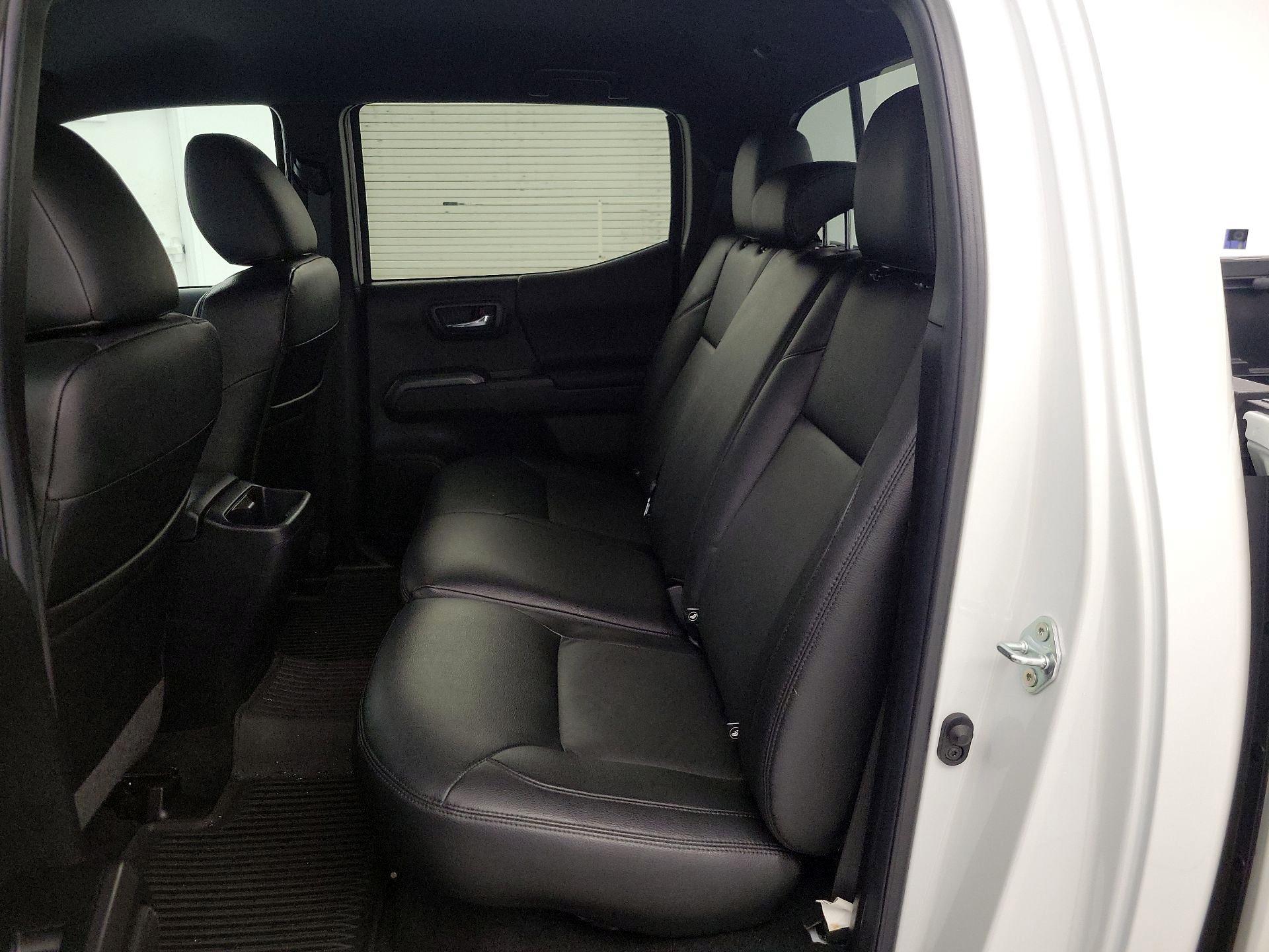 Thumbnail: 2022 Toyota Tacoma - 18