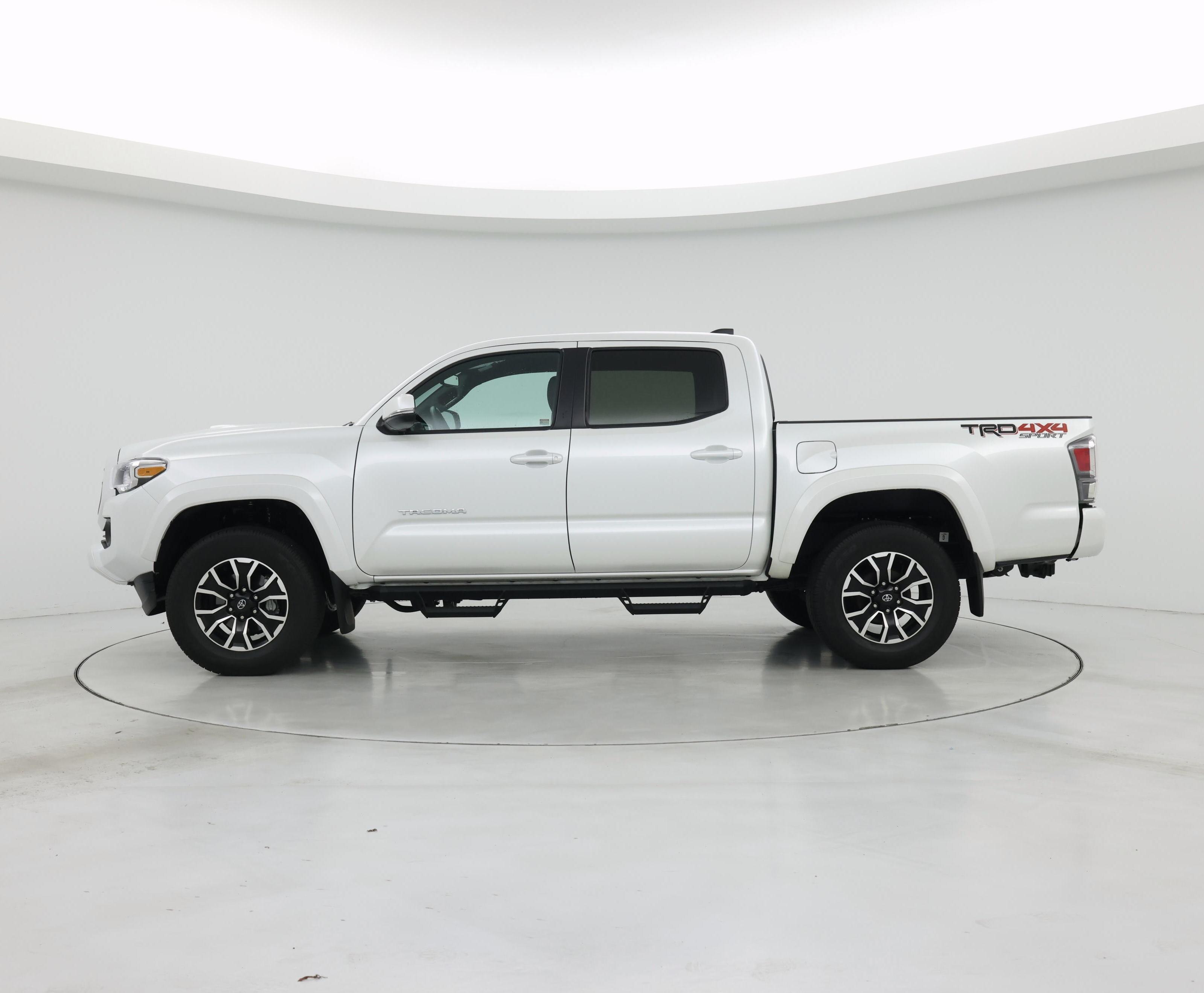 Thumbnail: 2022 Toyota Tacoma - 3