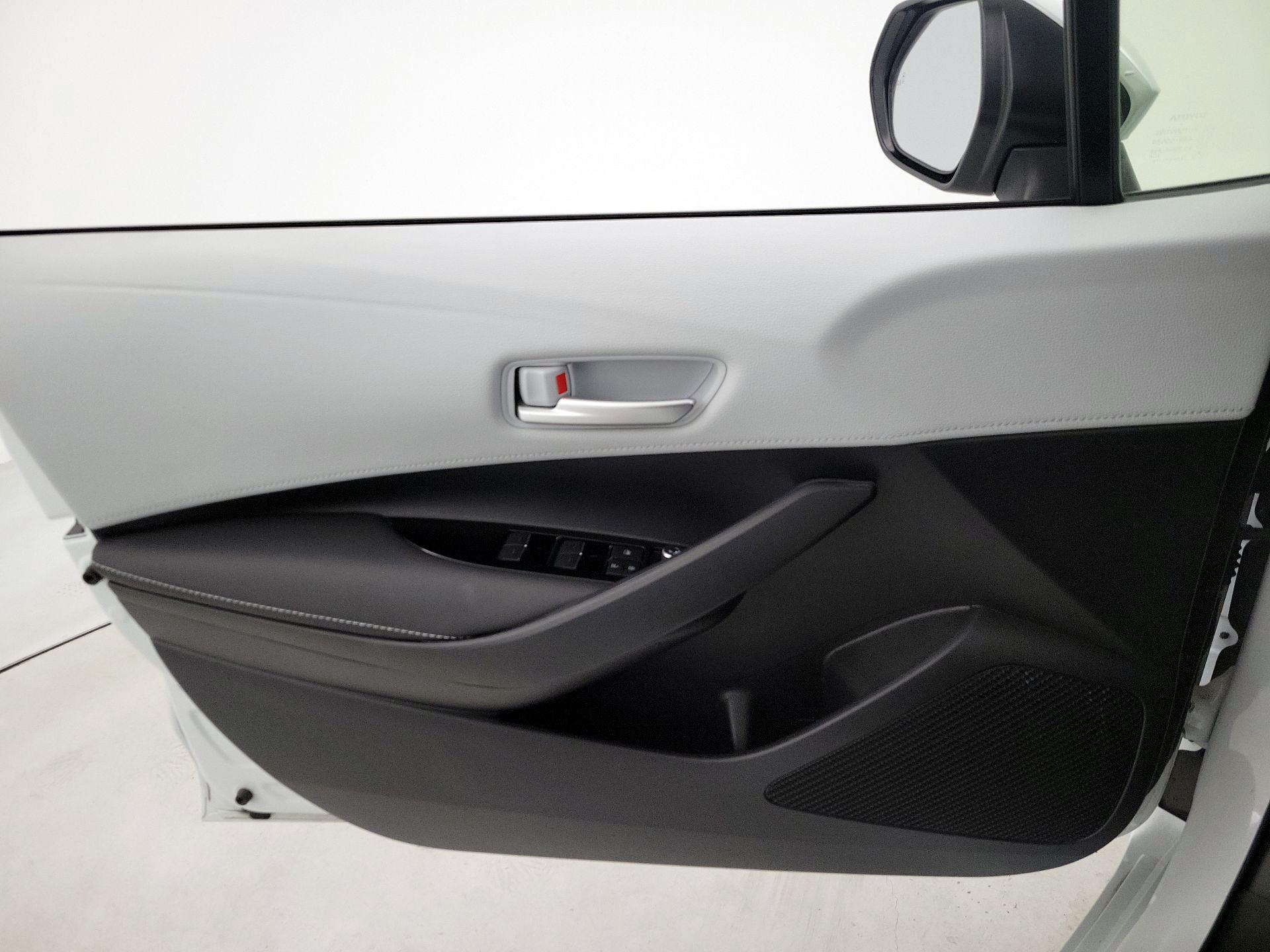 Thumbnail: 2021 Toyota Corolla - 12