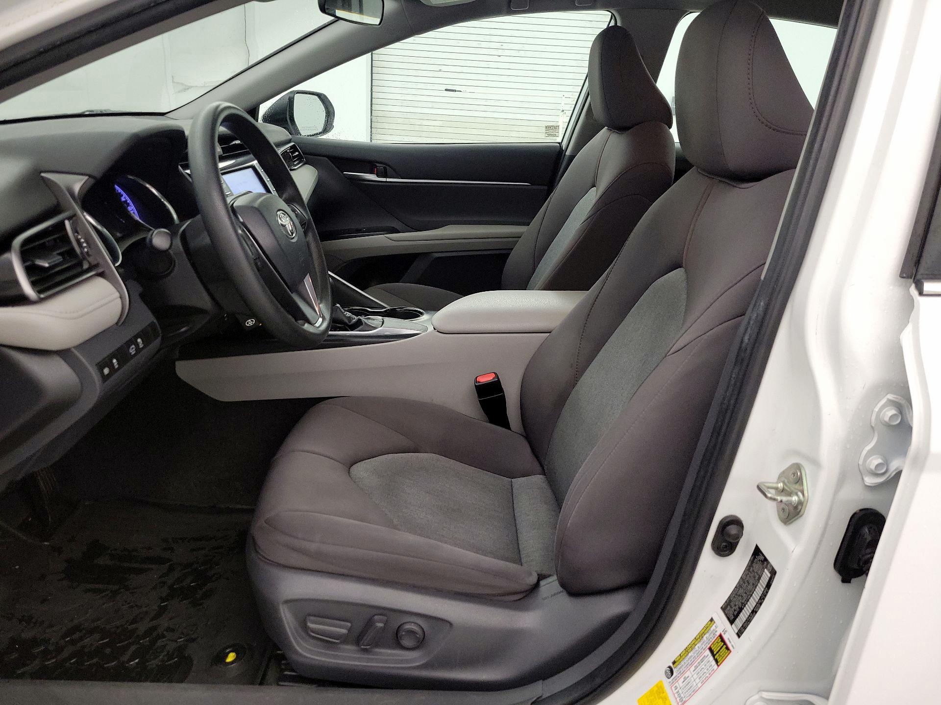 Thumbnail: 2019 Toyota Camry - 11