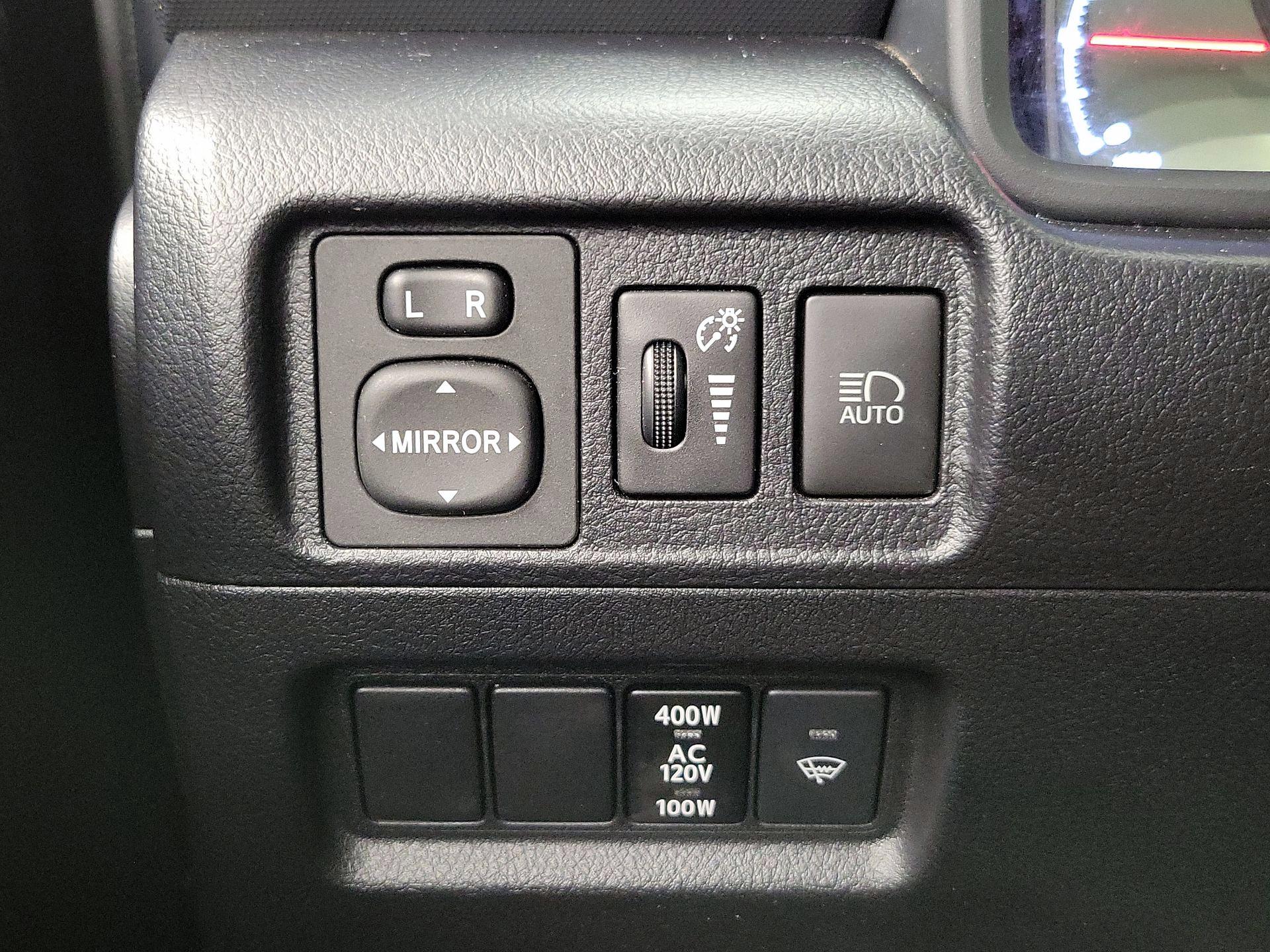 Thumbnail: 2022 Toyota 4Runner - 13