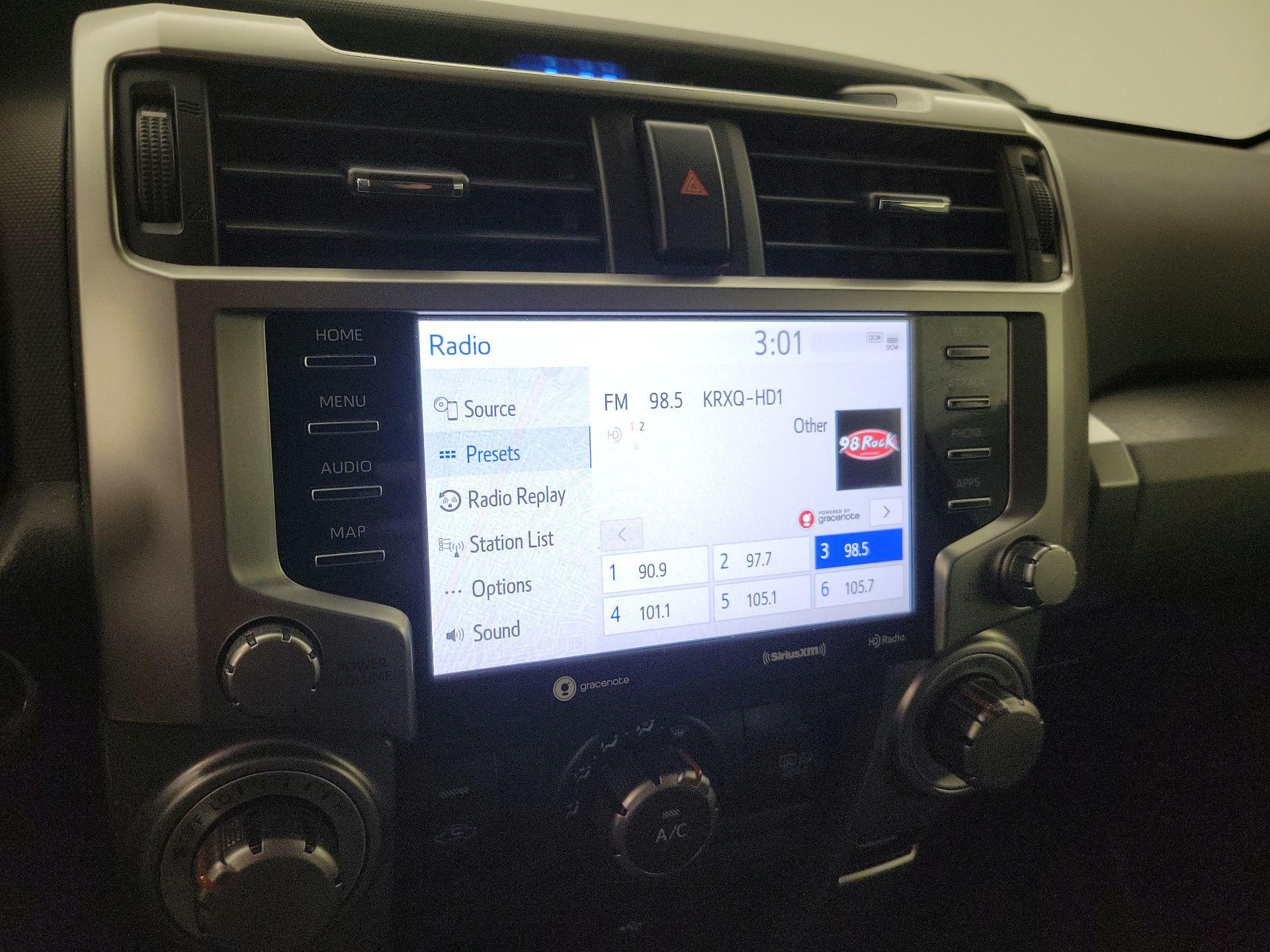 Thumbnail: 2022 Toyota 4Runner - 15