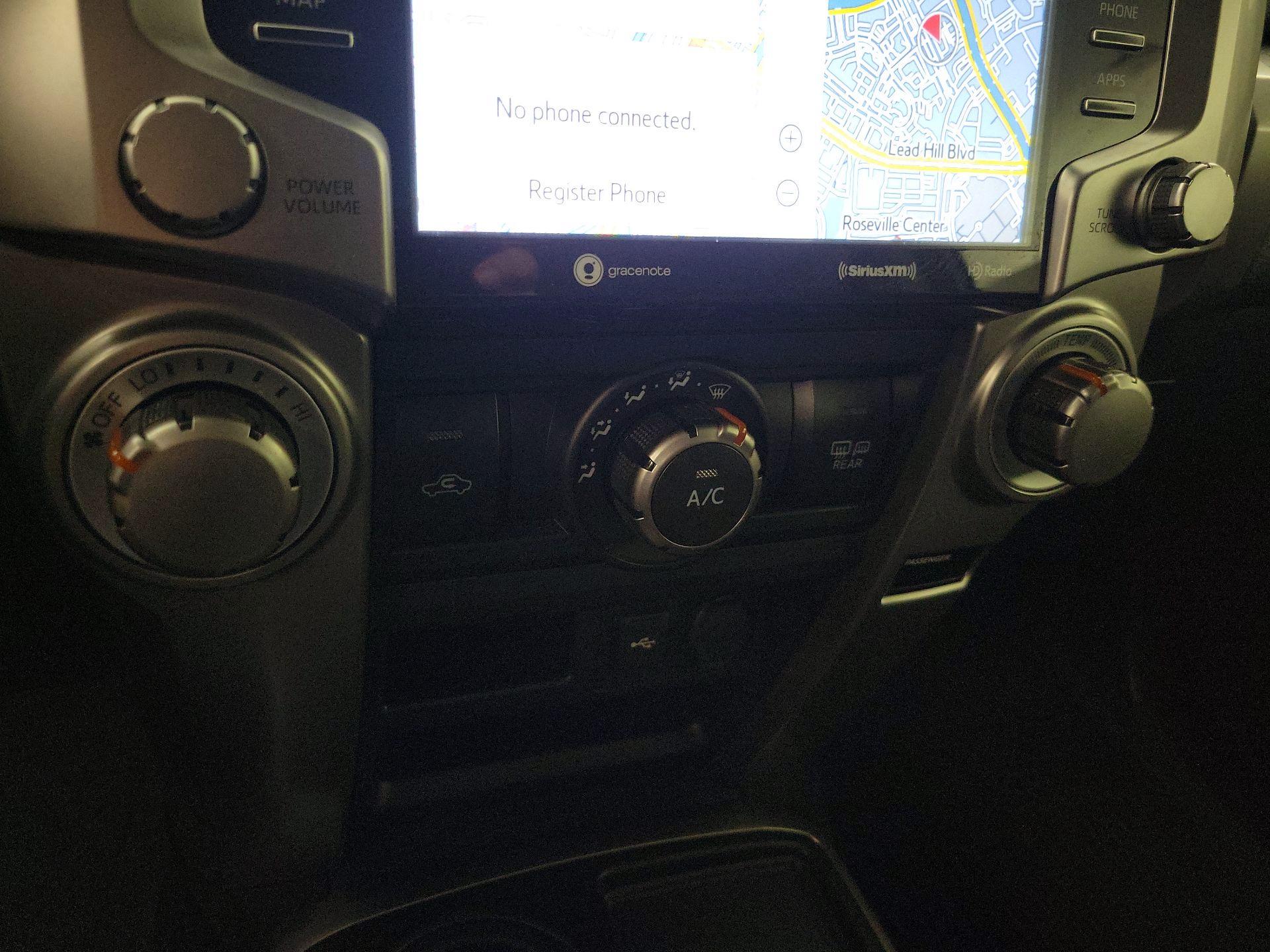 Thumbnail: 2022 Toyota 4Runner - 16