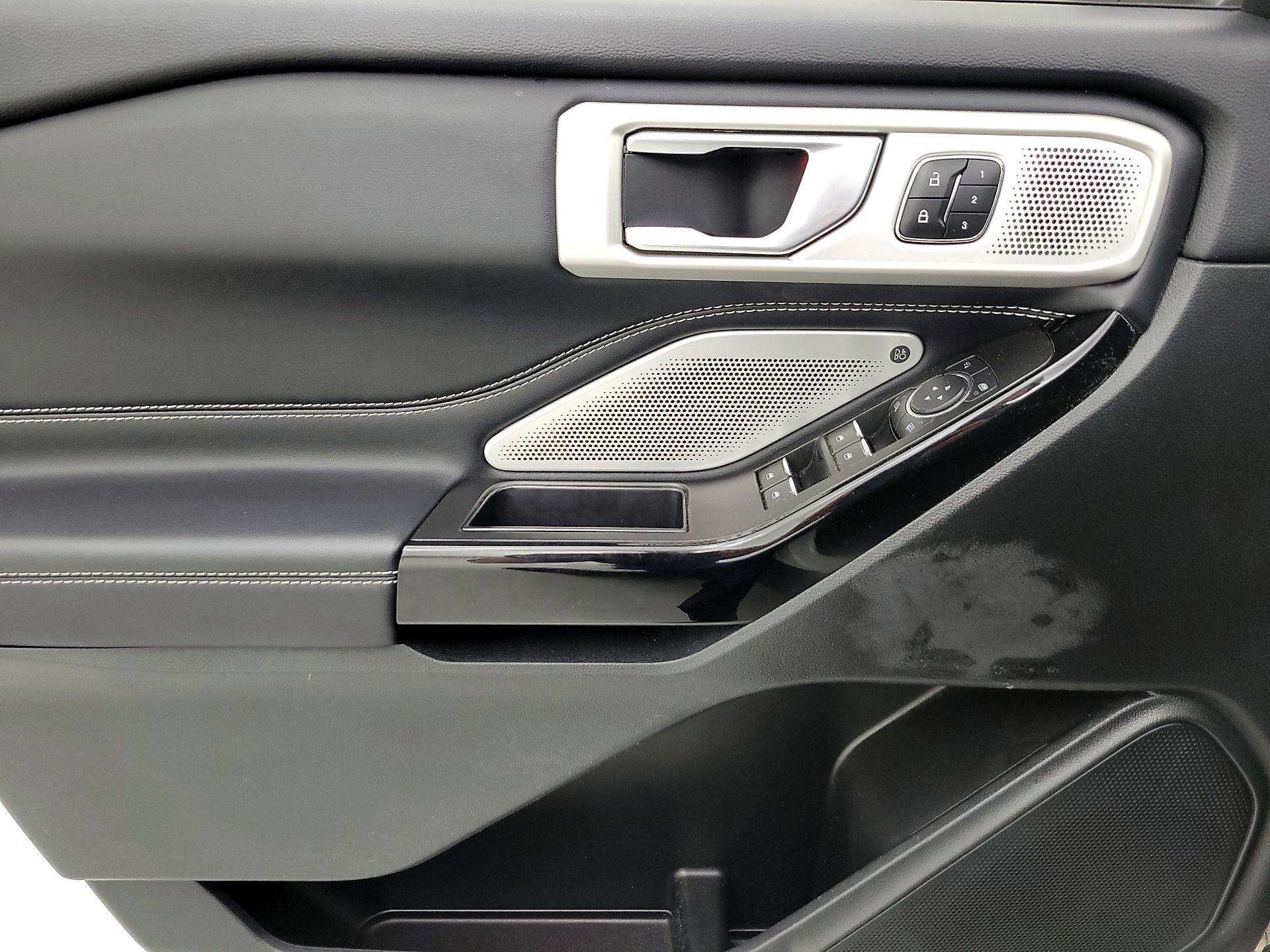 Thumbnail: 2022 Ford Explorer - 12