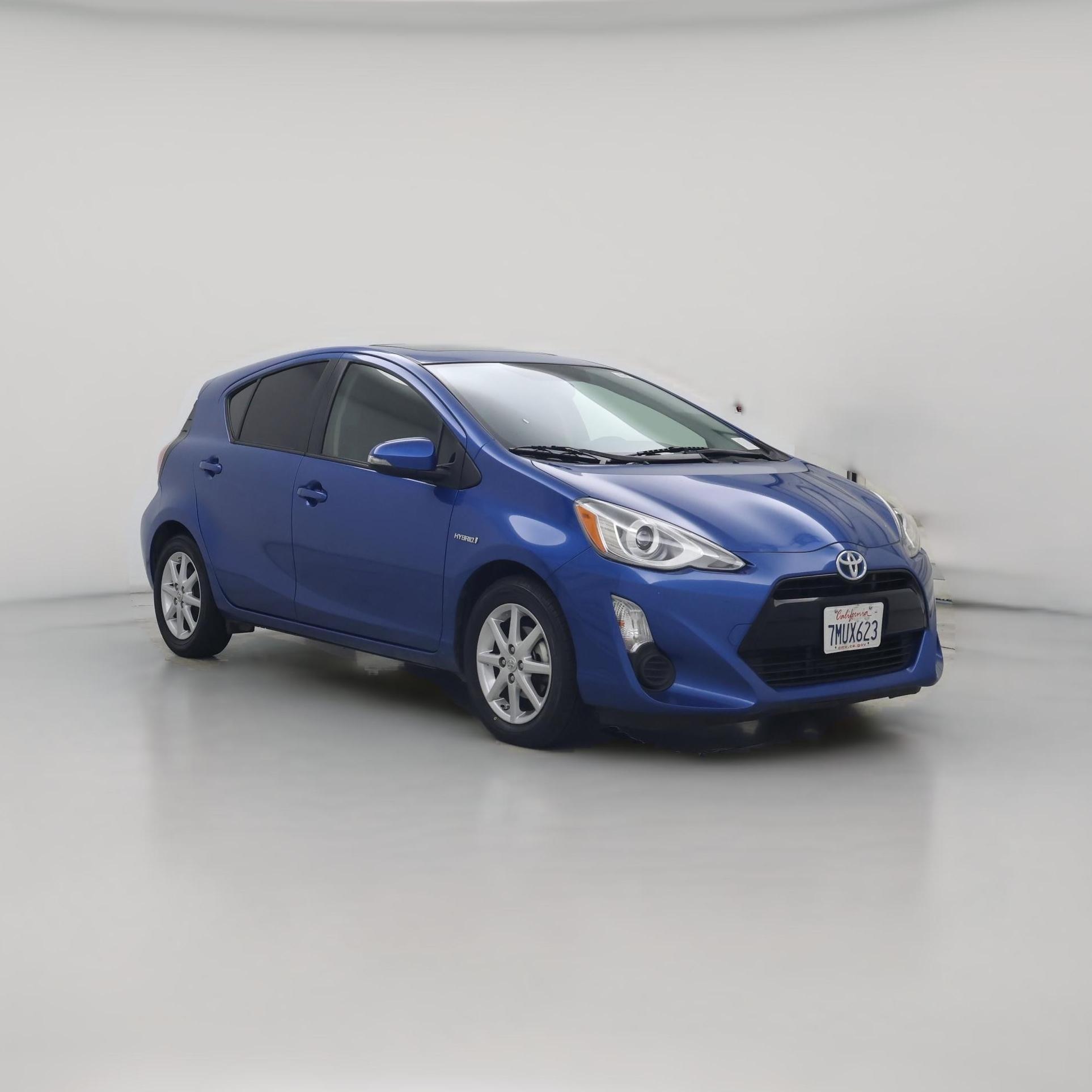 Thumbnail: 2015 Toyota Prius c - 1