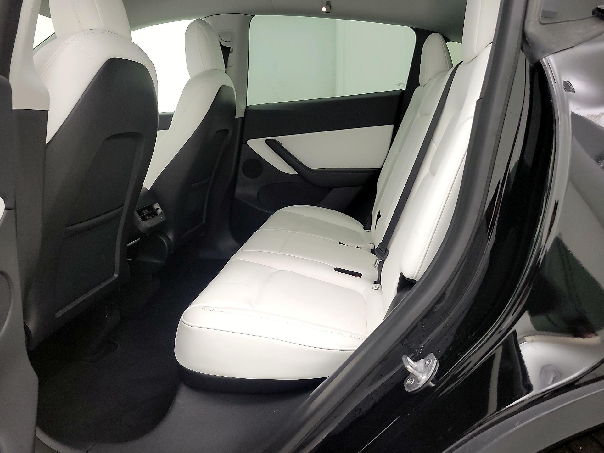 Thumbnail: 2022 Tesla Model Y - 18