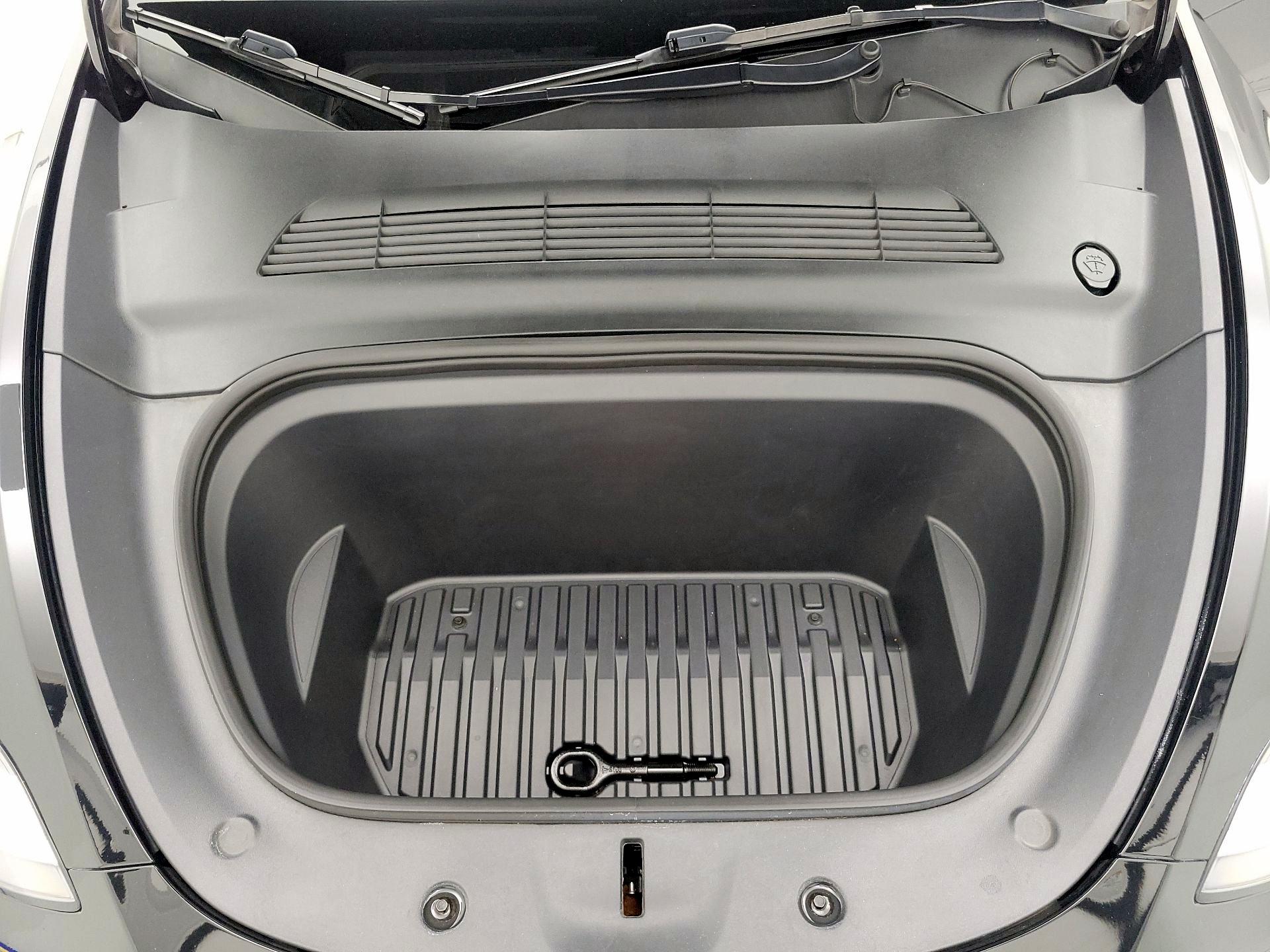 Thumbnail: 2022 Tesla Model Y - 20