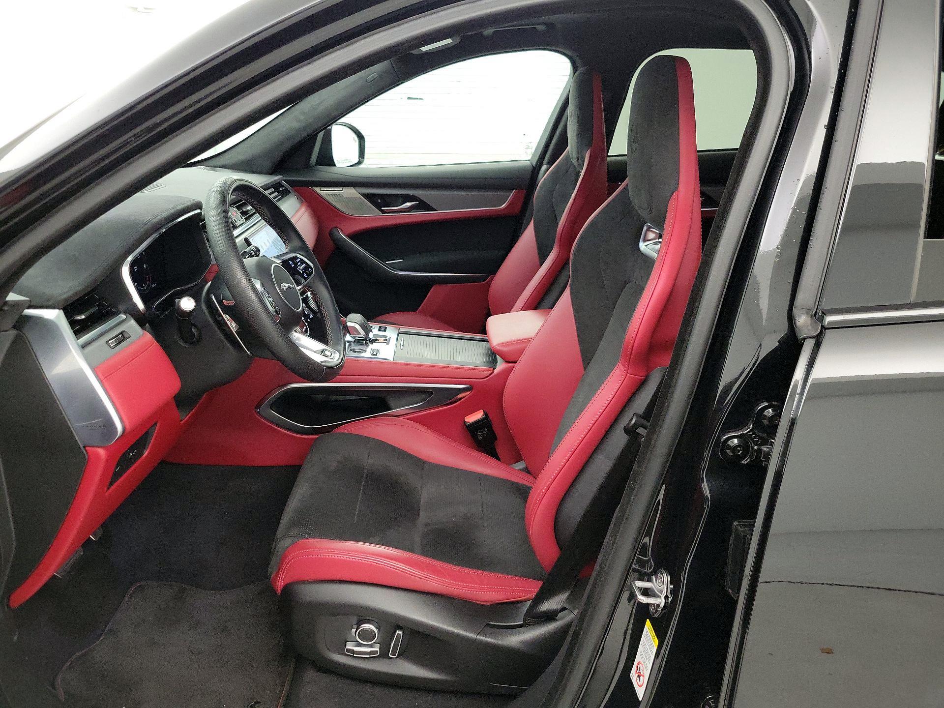 Thumbnail: 2023 Jaguar F-Pace - 11