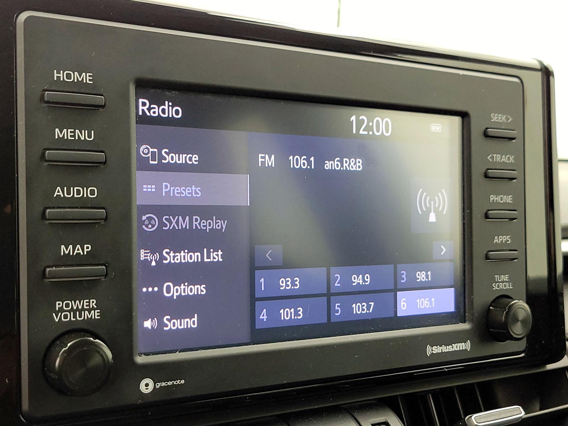 Thumbnail: 2022 Toyota RAV4 - 15