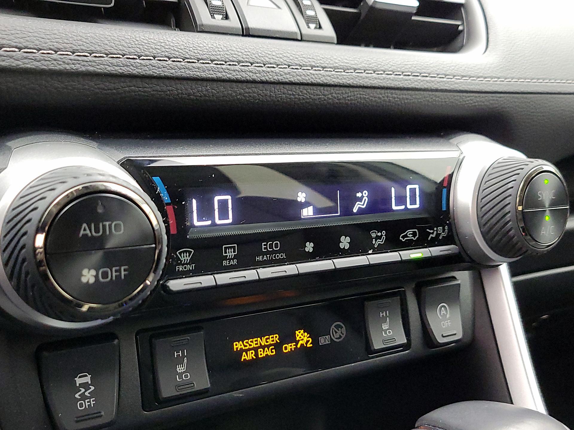 Thumbnail: 2022 Toyota RAV4 - 16