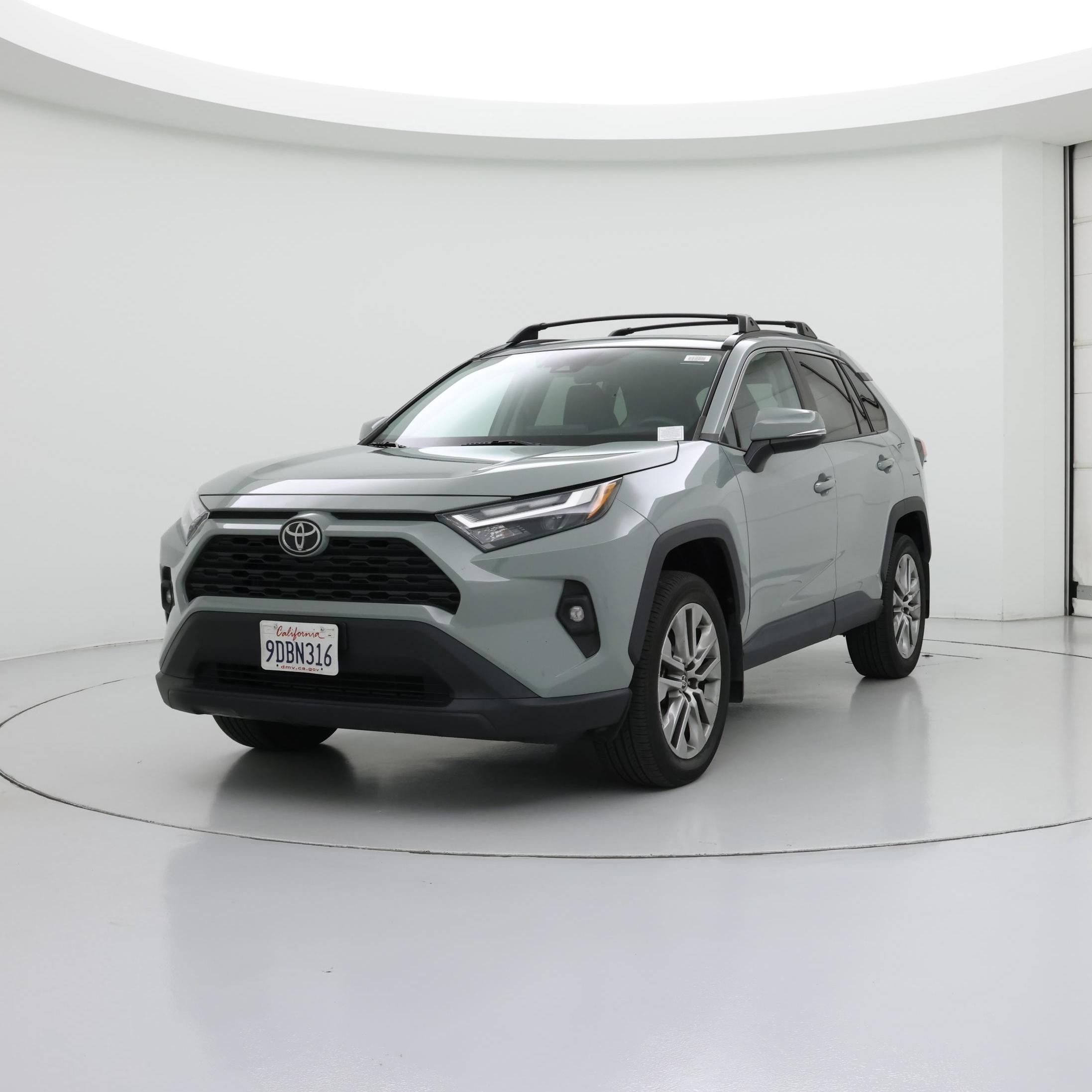 Thumbnail: 2022 Toyota RAV4 - 4