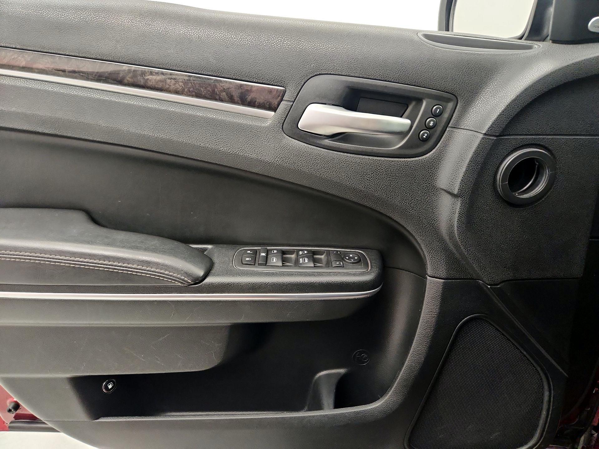 Thumbnail: 2017 Chrysler 300 - 12