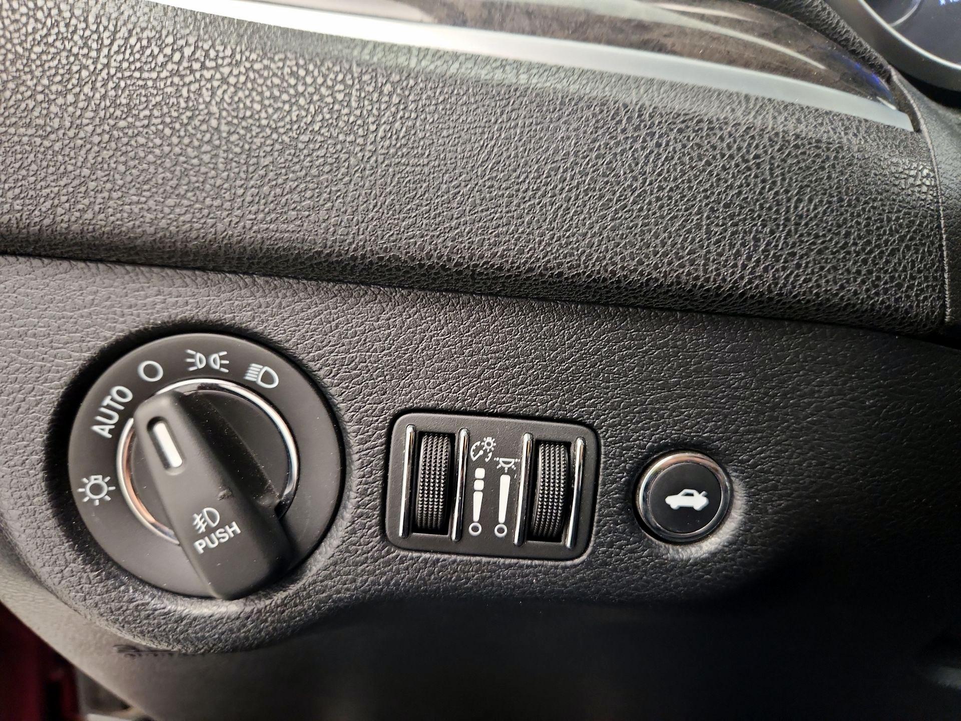 Thumbnail: 2017 Chrysler 300 - 13