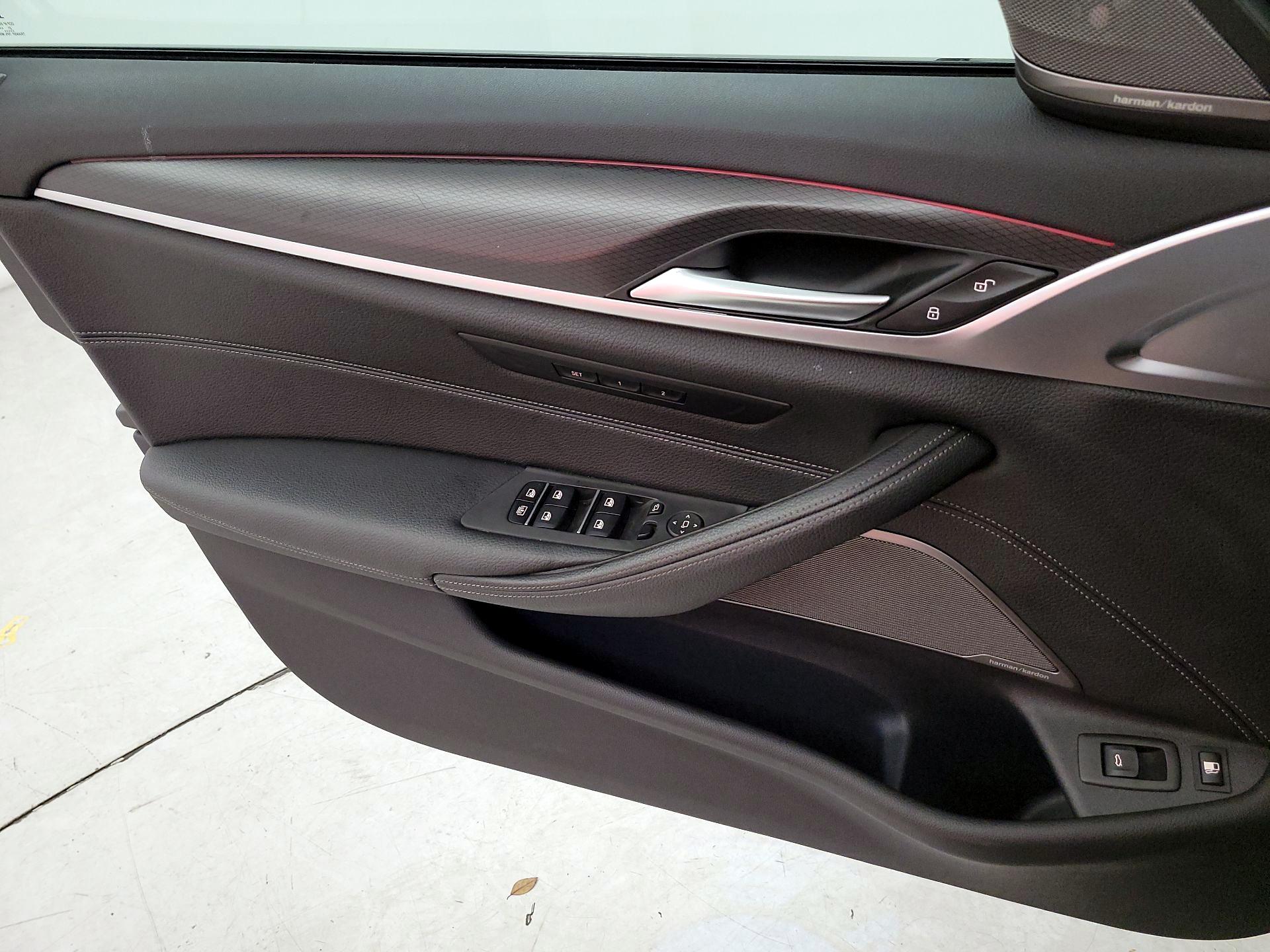 Thumbnail: 2022 BMW 5 Series - 12