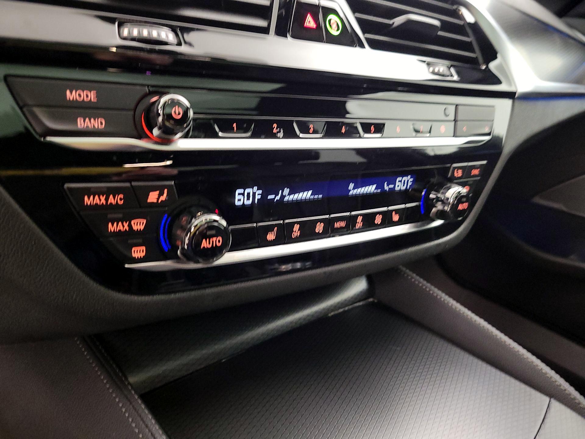 Thumbnail: 2022 BMW 5 Series - 15