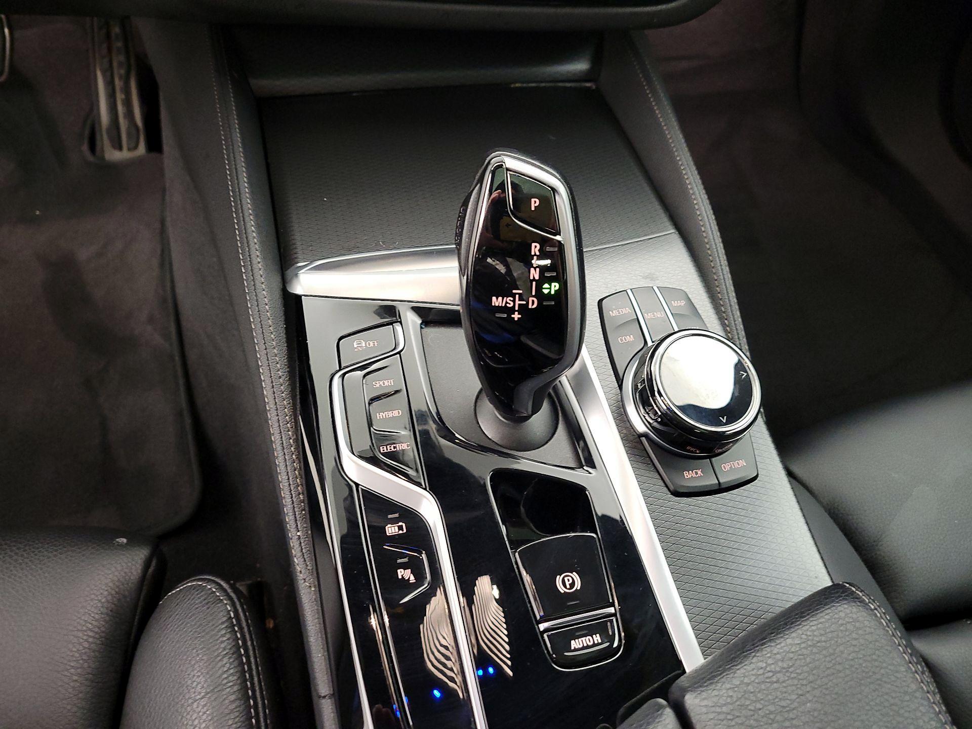 Thumbnail: 2022 BMW 5 Series - 16