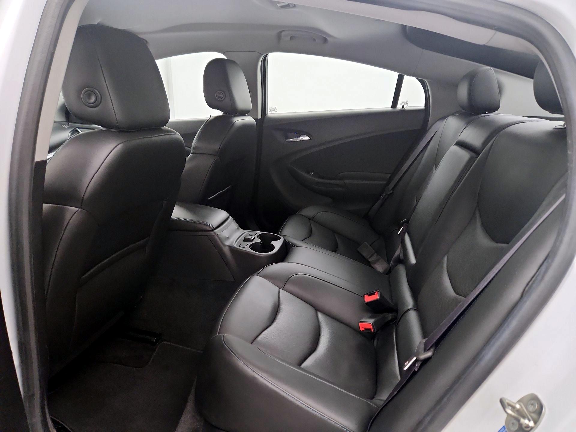 Thumbnail: 2016 Chevrolet Volt - 20