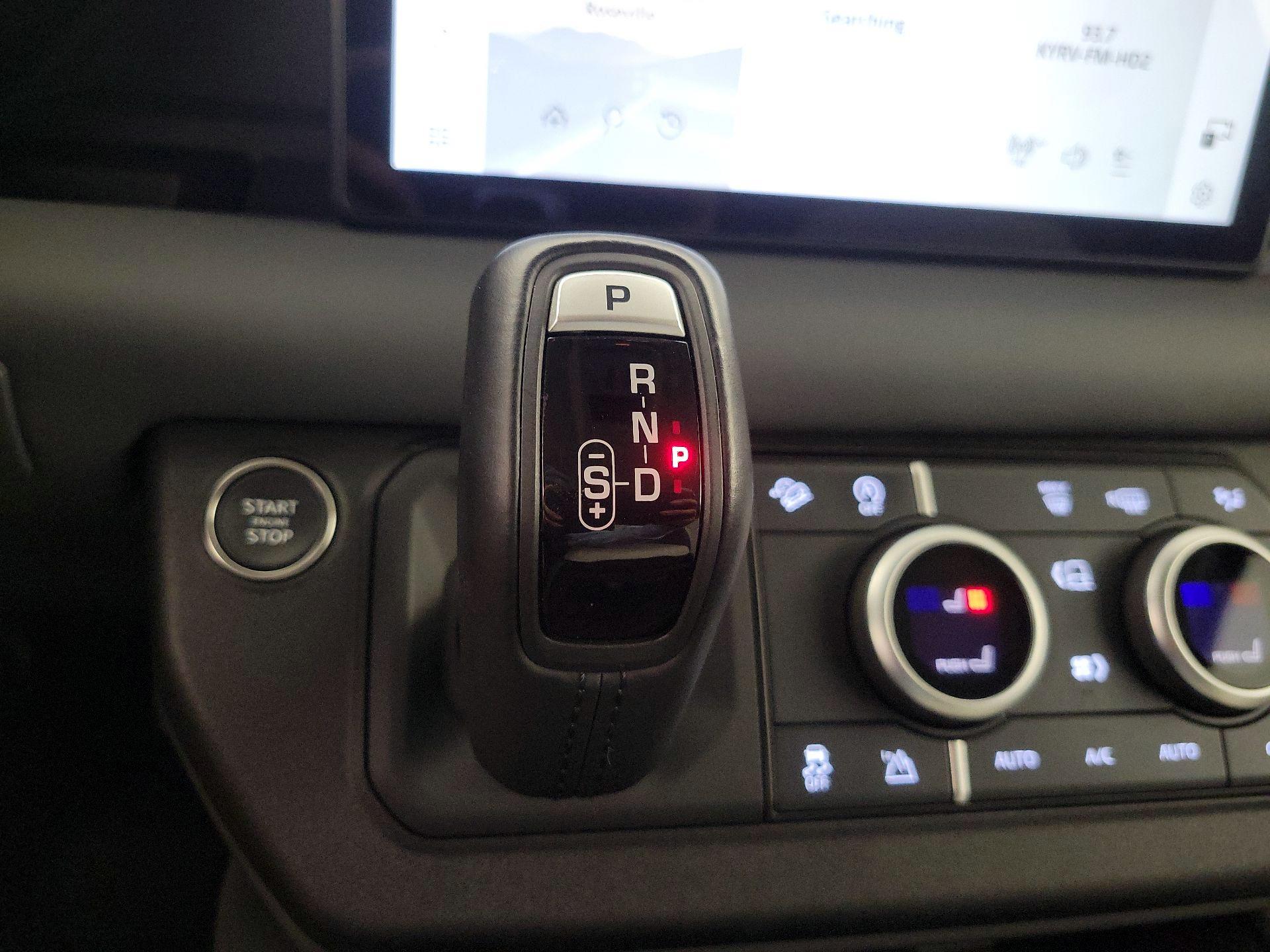 Thumbnail: 2024 Land Rover Defender - 17