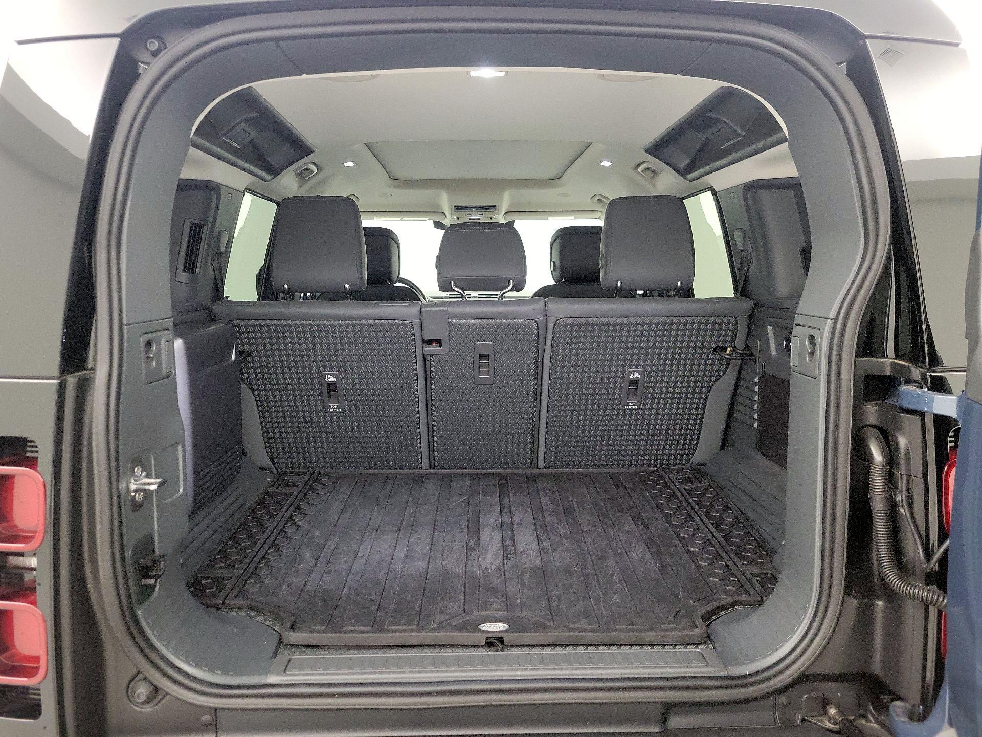 Thumbnail: 2024 Land Rover Defender - 20