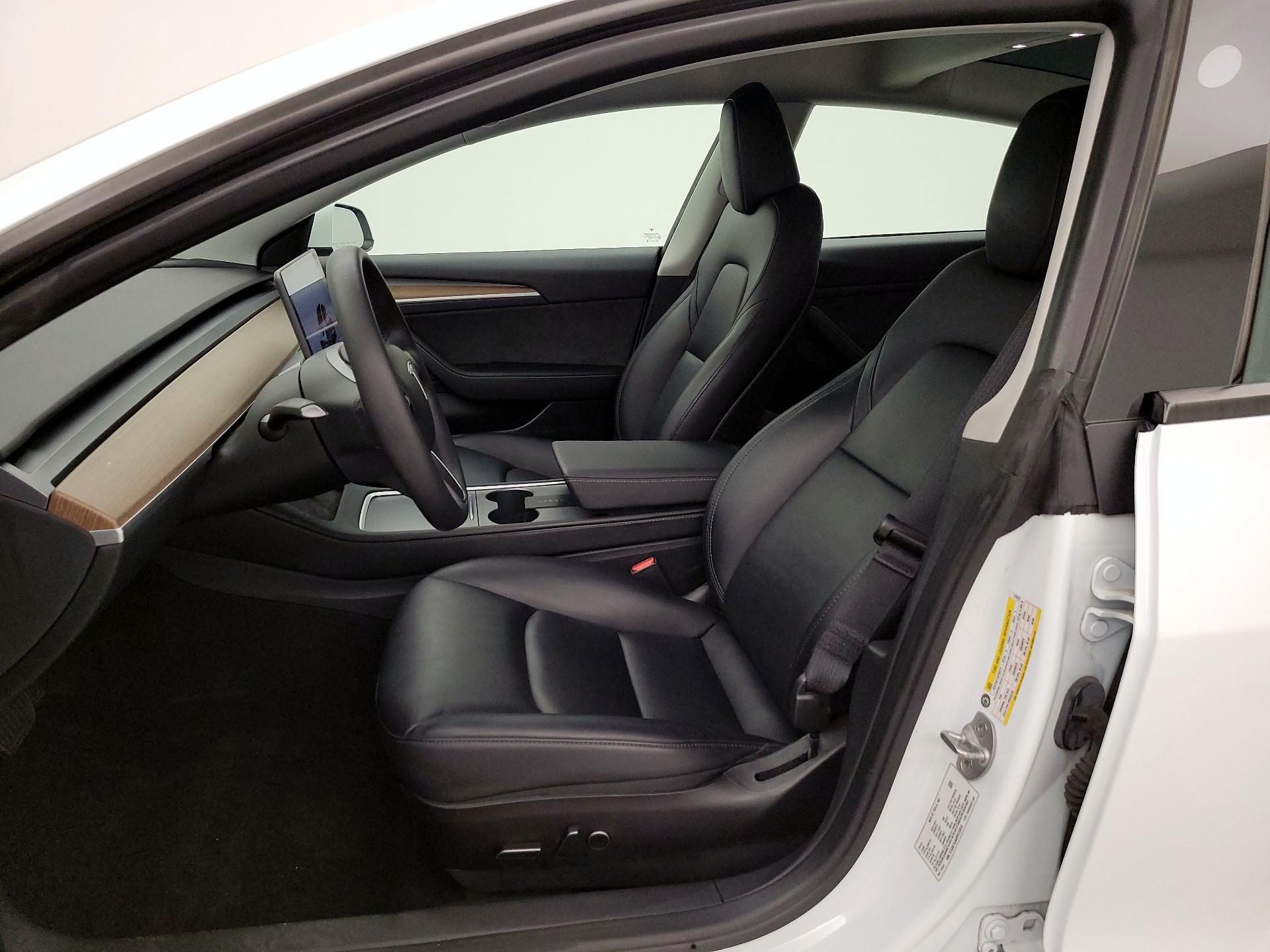 Thumbnail: 2023 Tesla Model 3 - 11