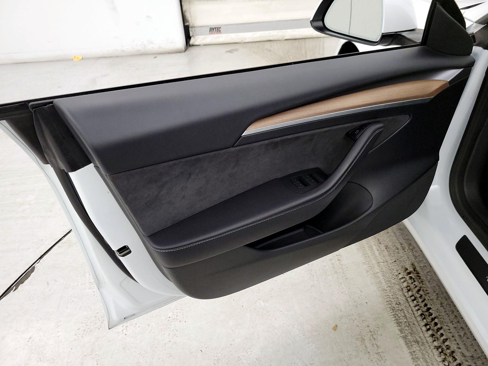 Thumbnail: 2023 Tesla Model 3 - 12