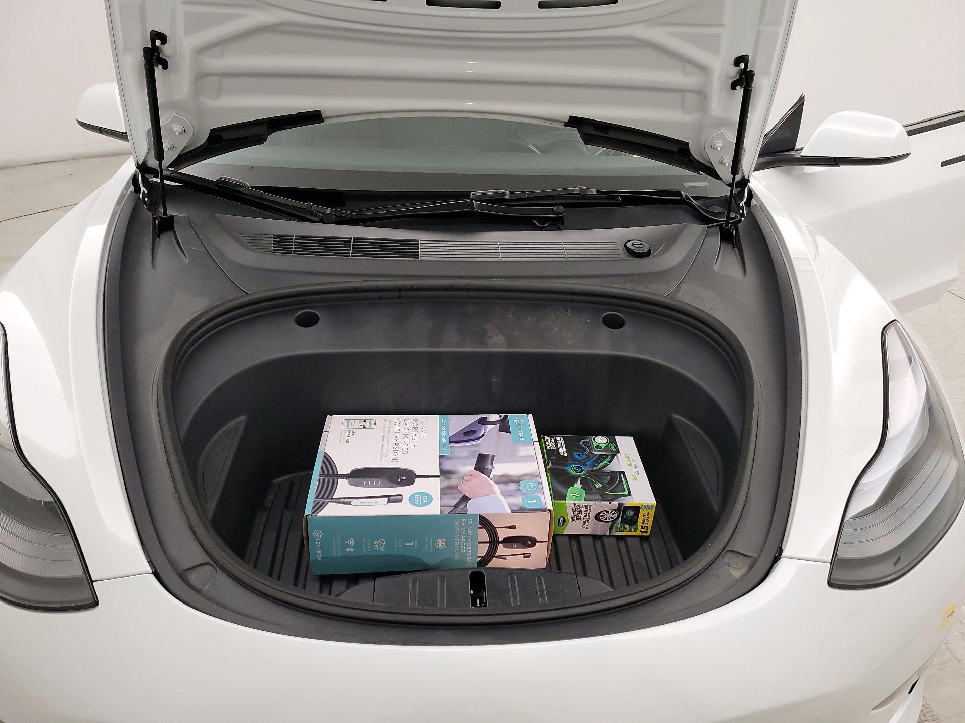 Thumbnail: 2023 Tesla Model 3 - 19