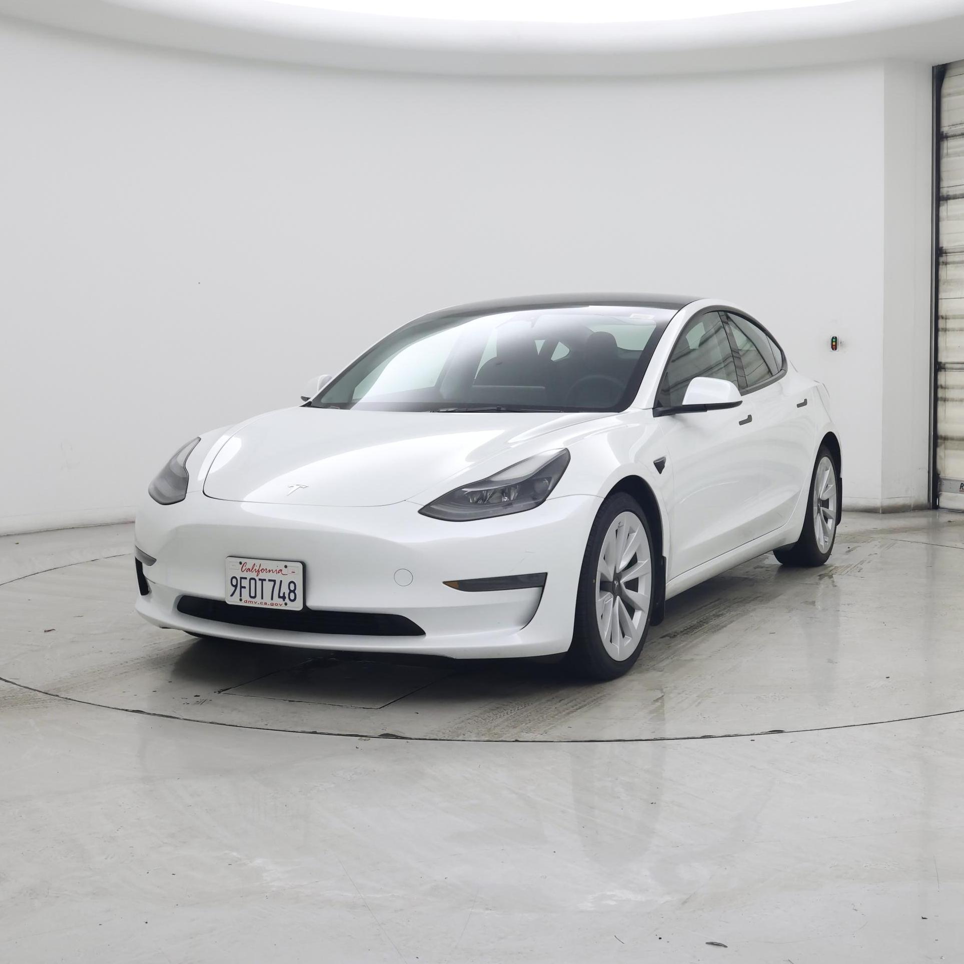 Thumbnail: 2023 Tesla Model 3 - 4