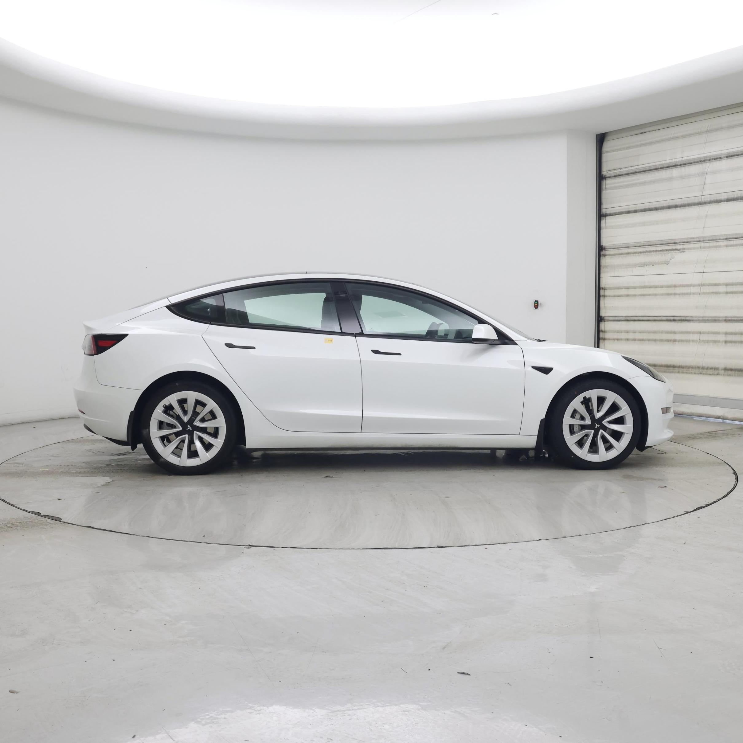 Thumbnail: 2023 Tesla Model 3 - 7