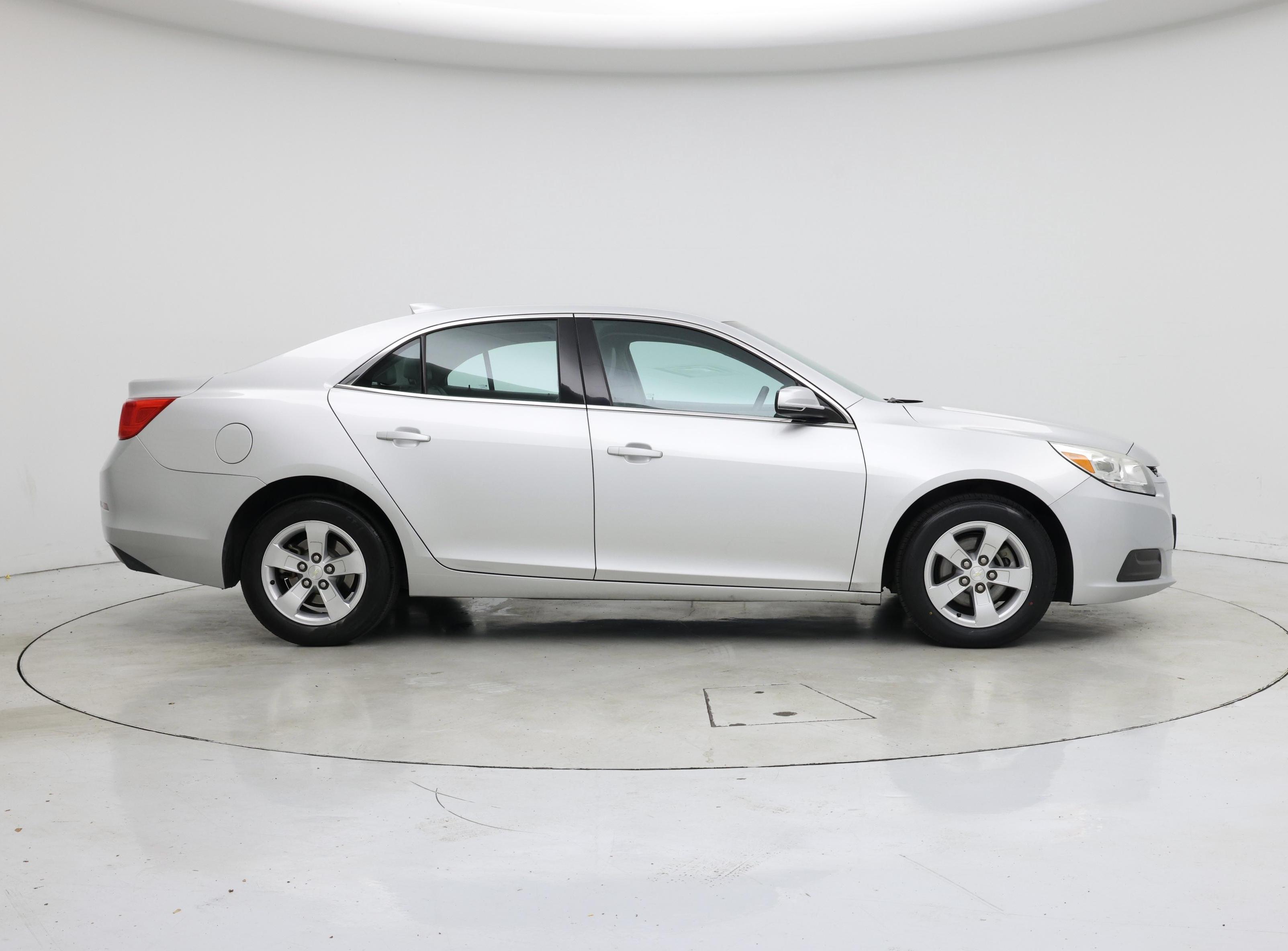 Thumbnail: 2016 Chevrolet Malibu - 7