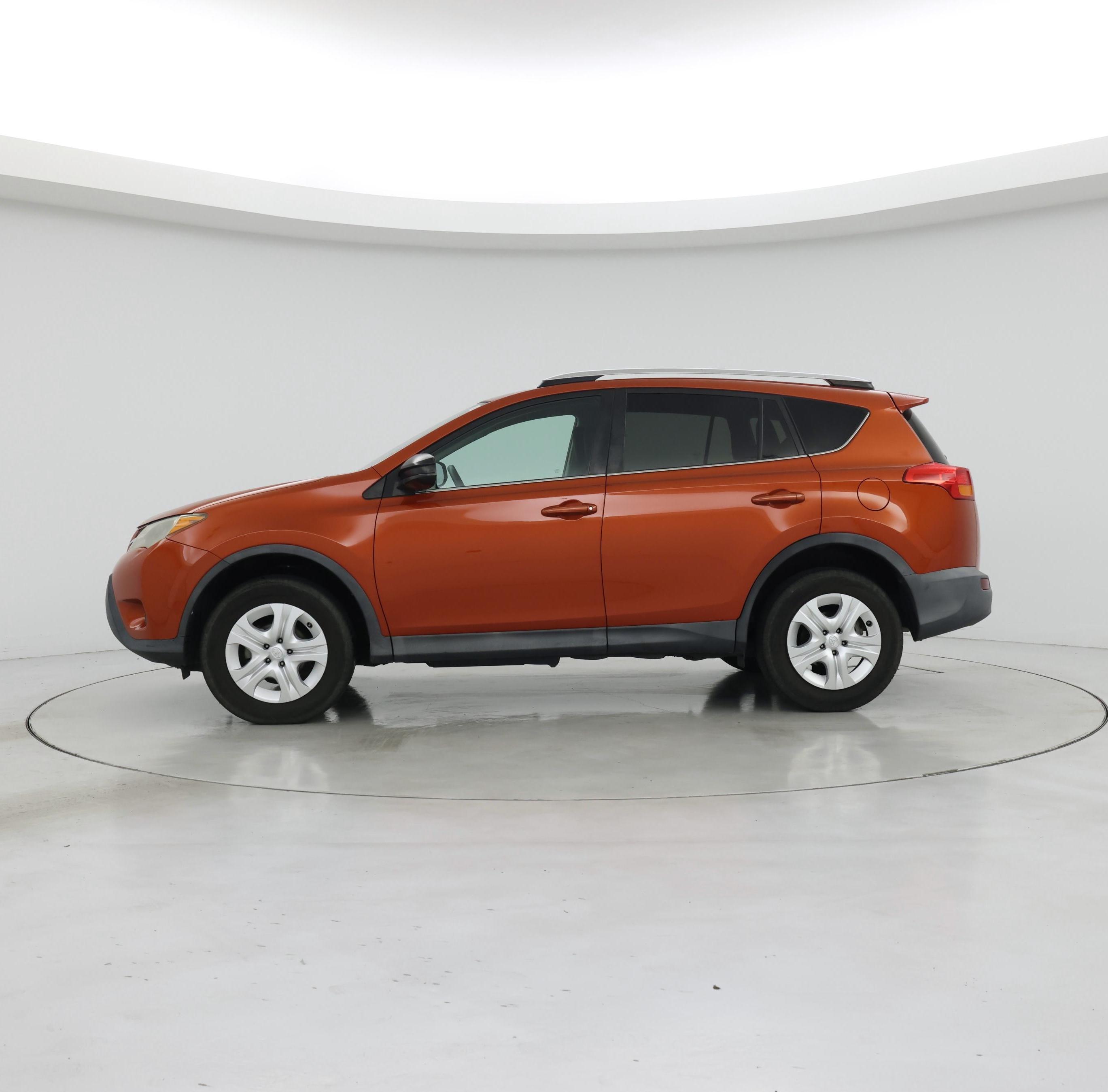 Thumbnail: 2015 Toyota RAV4 - 3