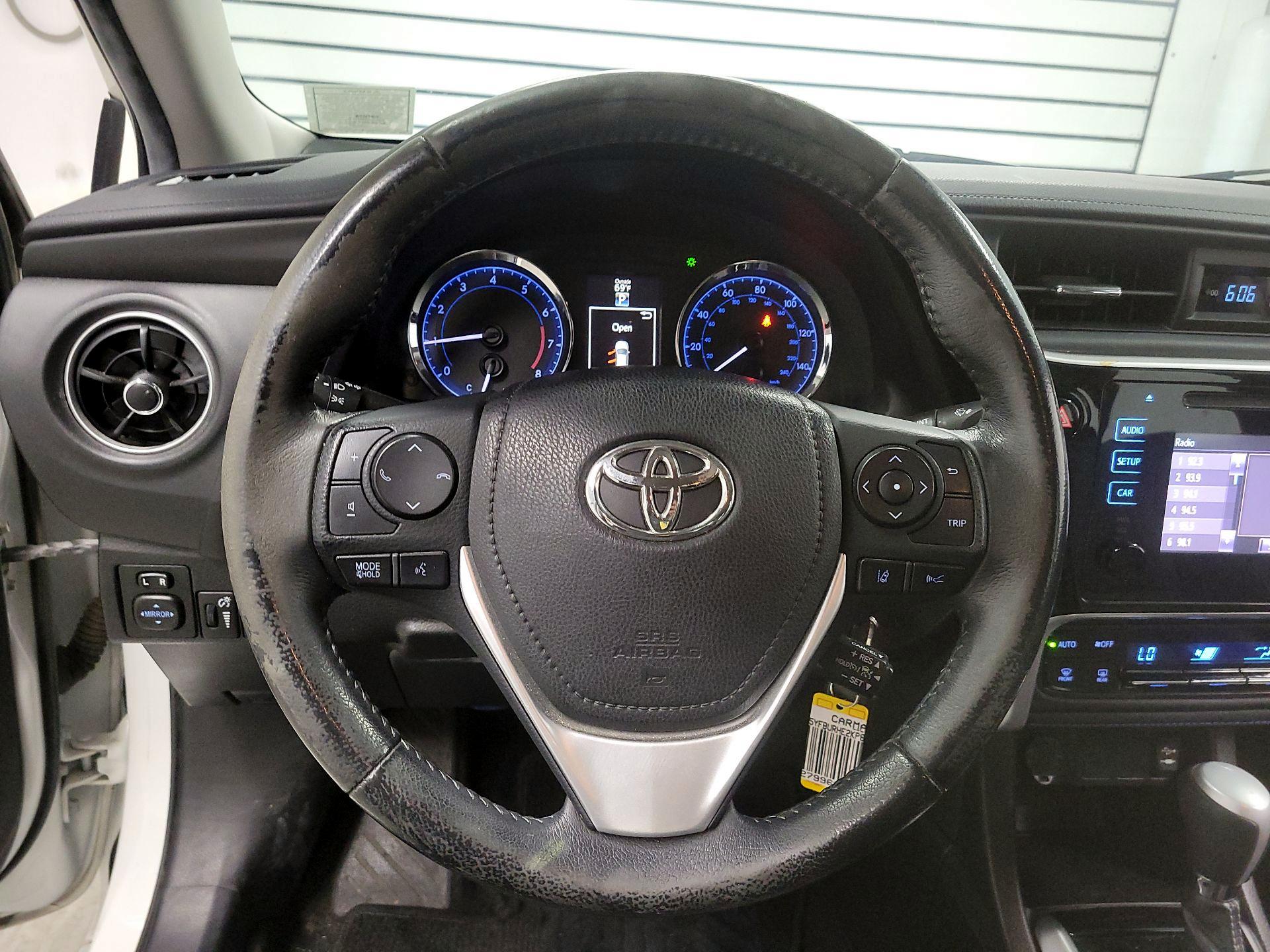 Thumbnail: 2019 Toyota Corolla - 10