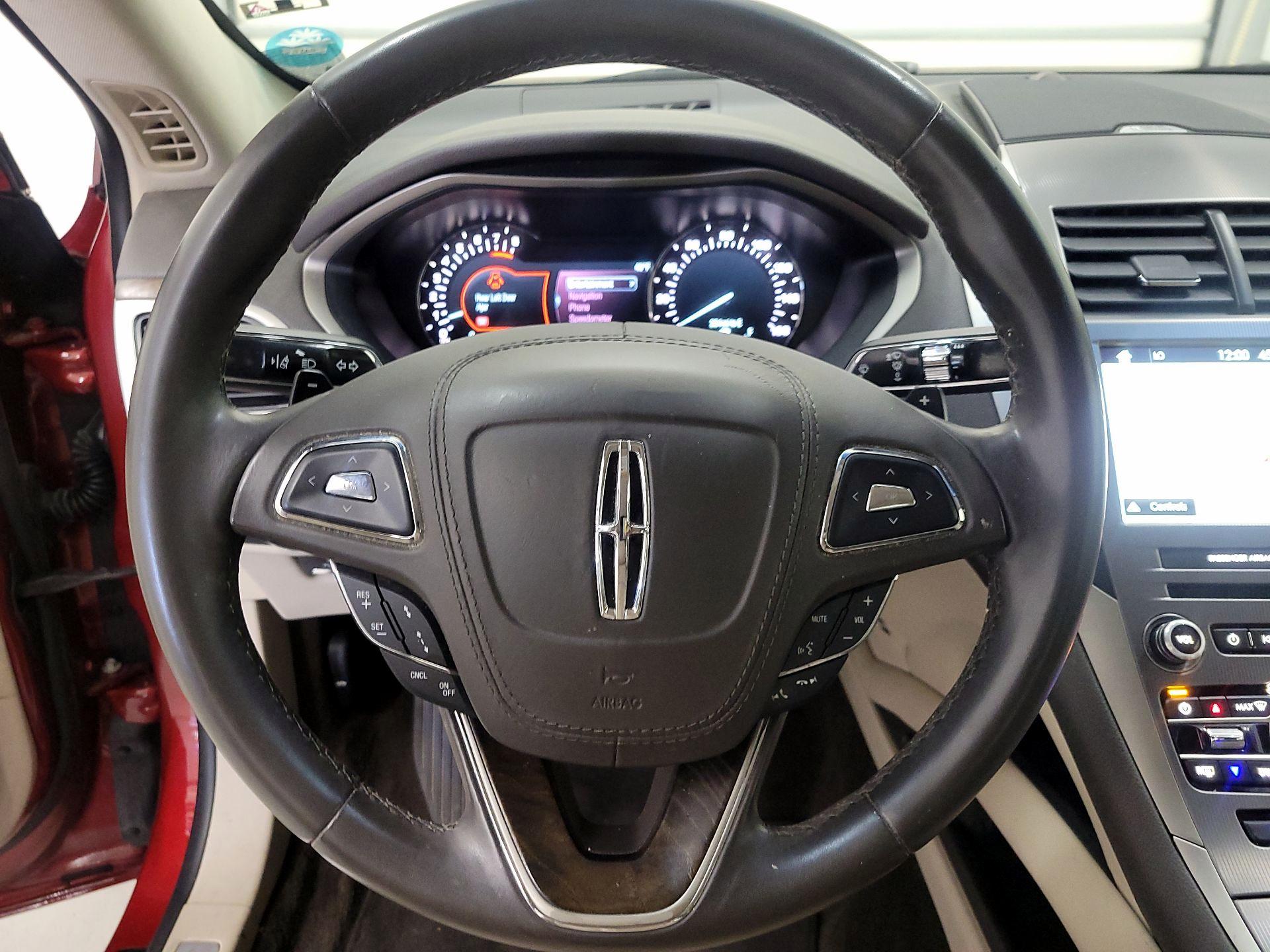 Thumbnail: 2017 Lincoln MKZ - 10