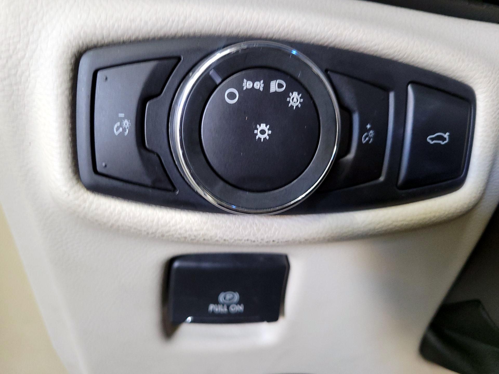 Thumbnail: 2017 Lincoln MKZ - 13