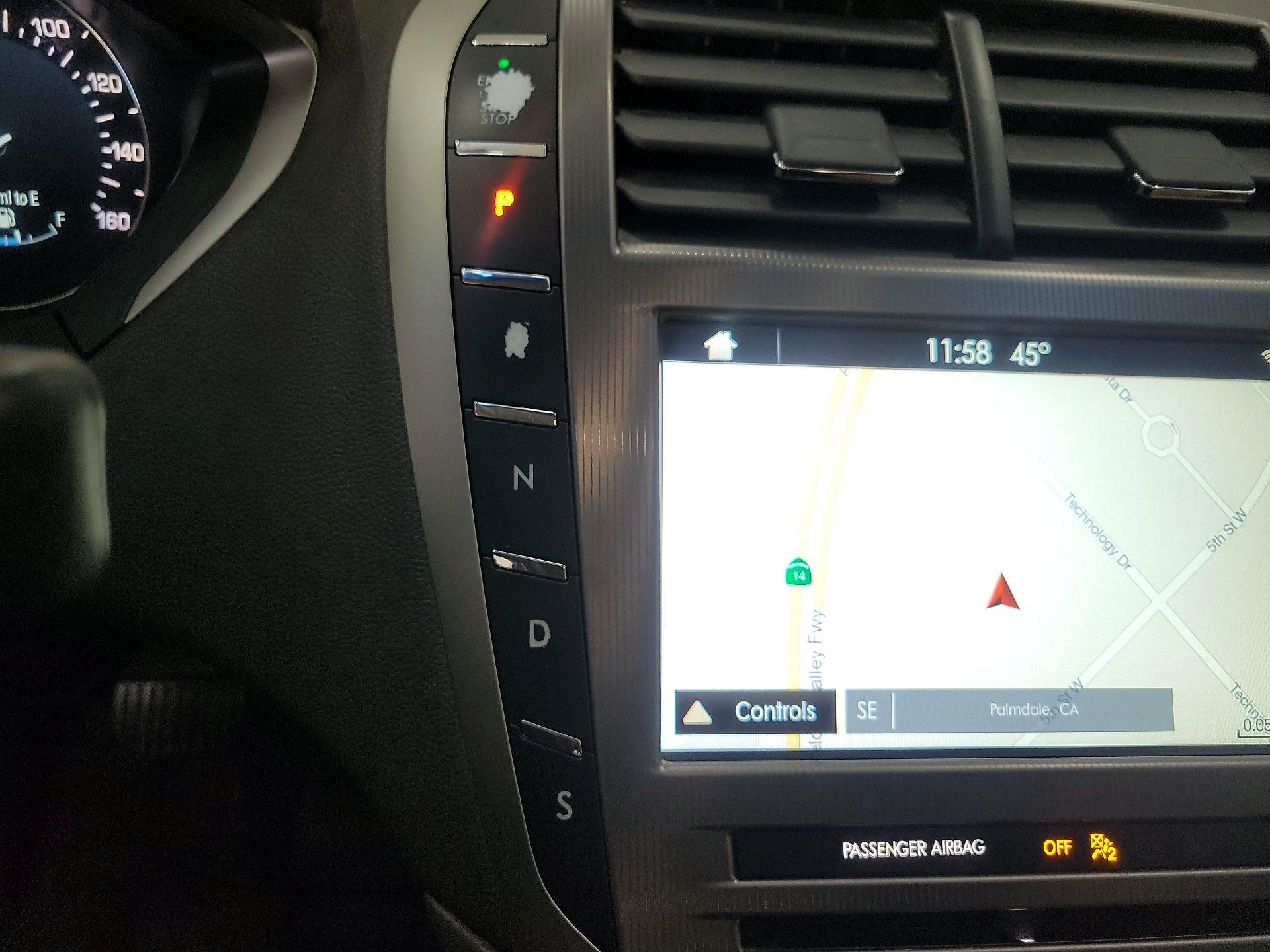 Thumbnail: 2017 Lincoln MKZ - 18