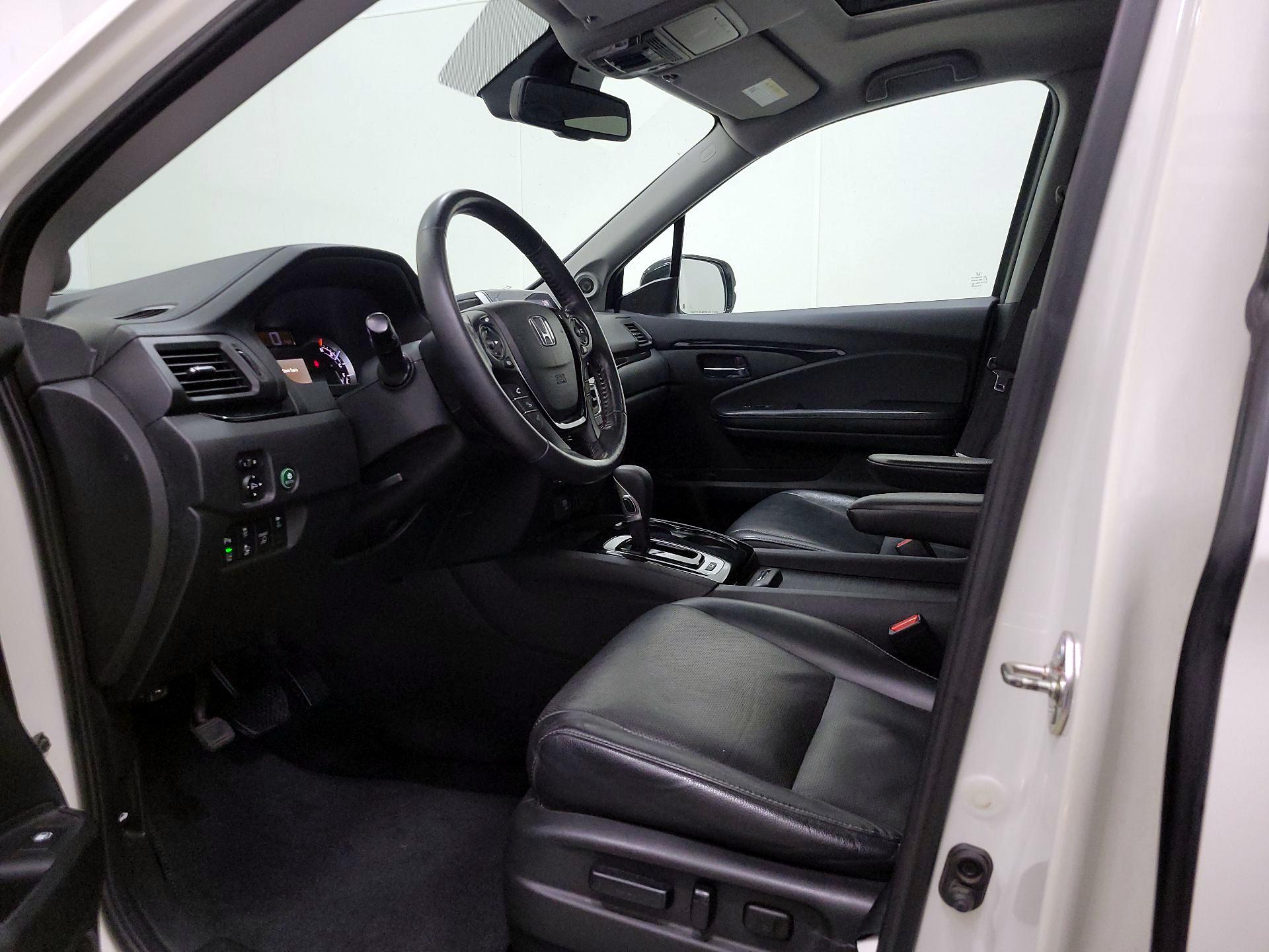 Thumbnail: 2017 Honda Ridgeline - 11