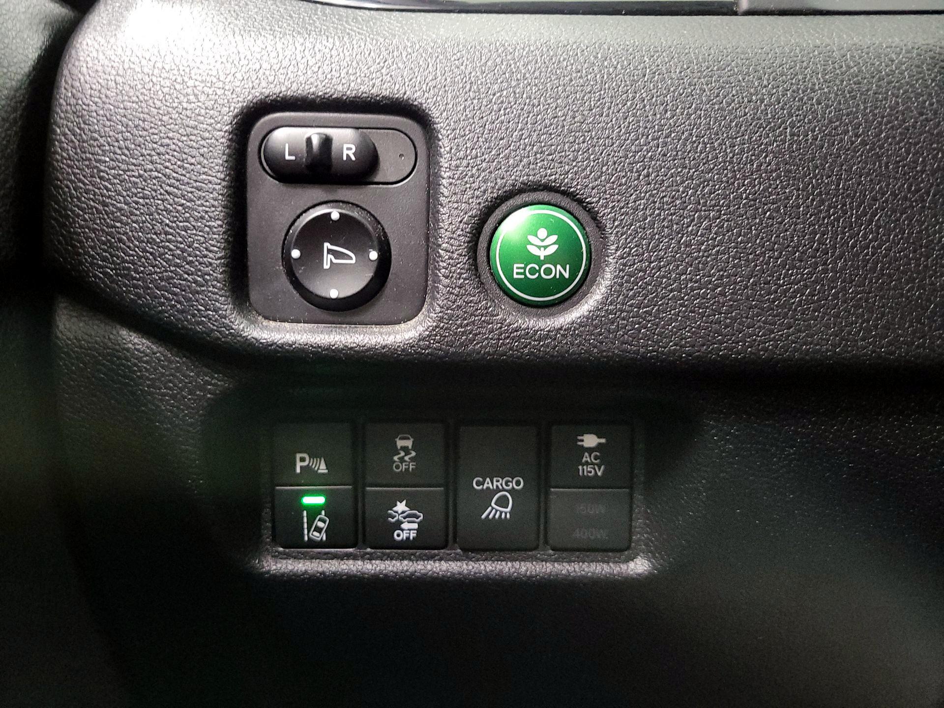 Thumbnail: 2017 Honda Ridgeline - 13