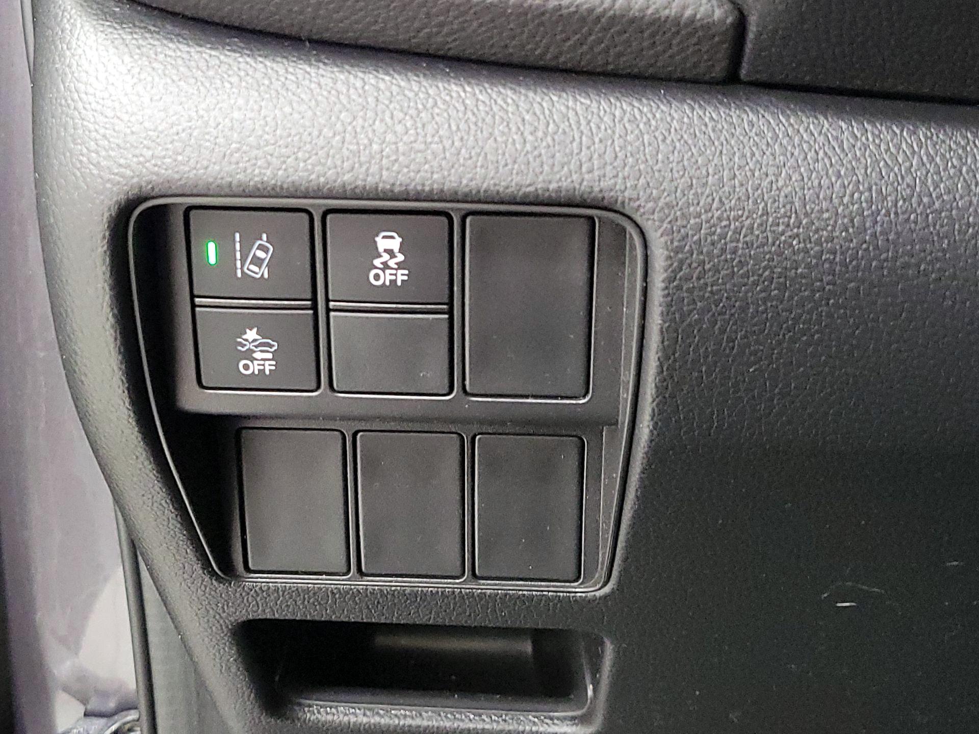 Thumbnail: 2018 Honda CR-V - 13