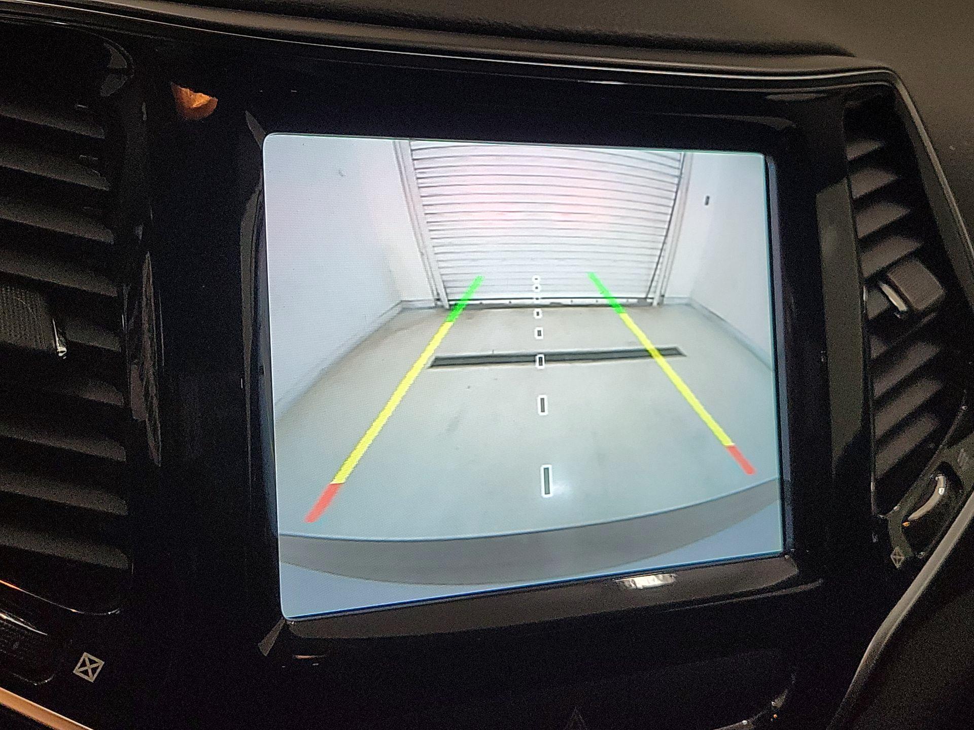 Thumbnail: 2019 Jeep Cherokee - 14