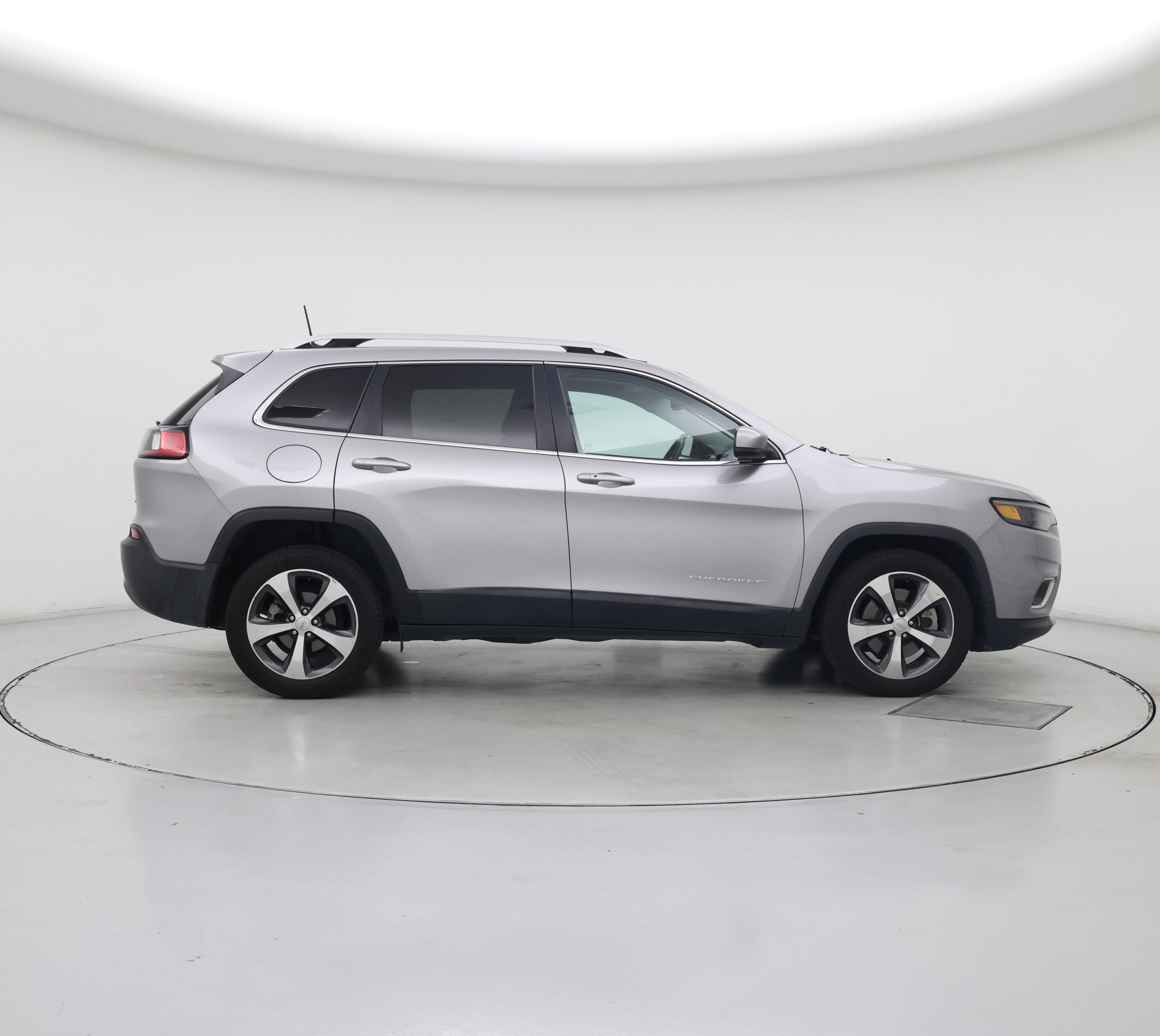 Thumbnail: 2019 Jeep Cherokee - 7