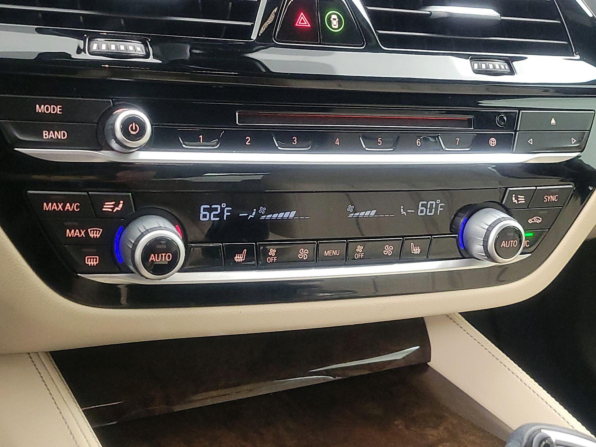 Thumbnail: 2019 BMW 5 Series - 17