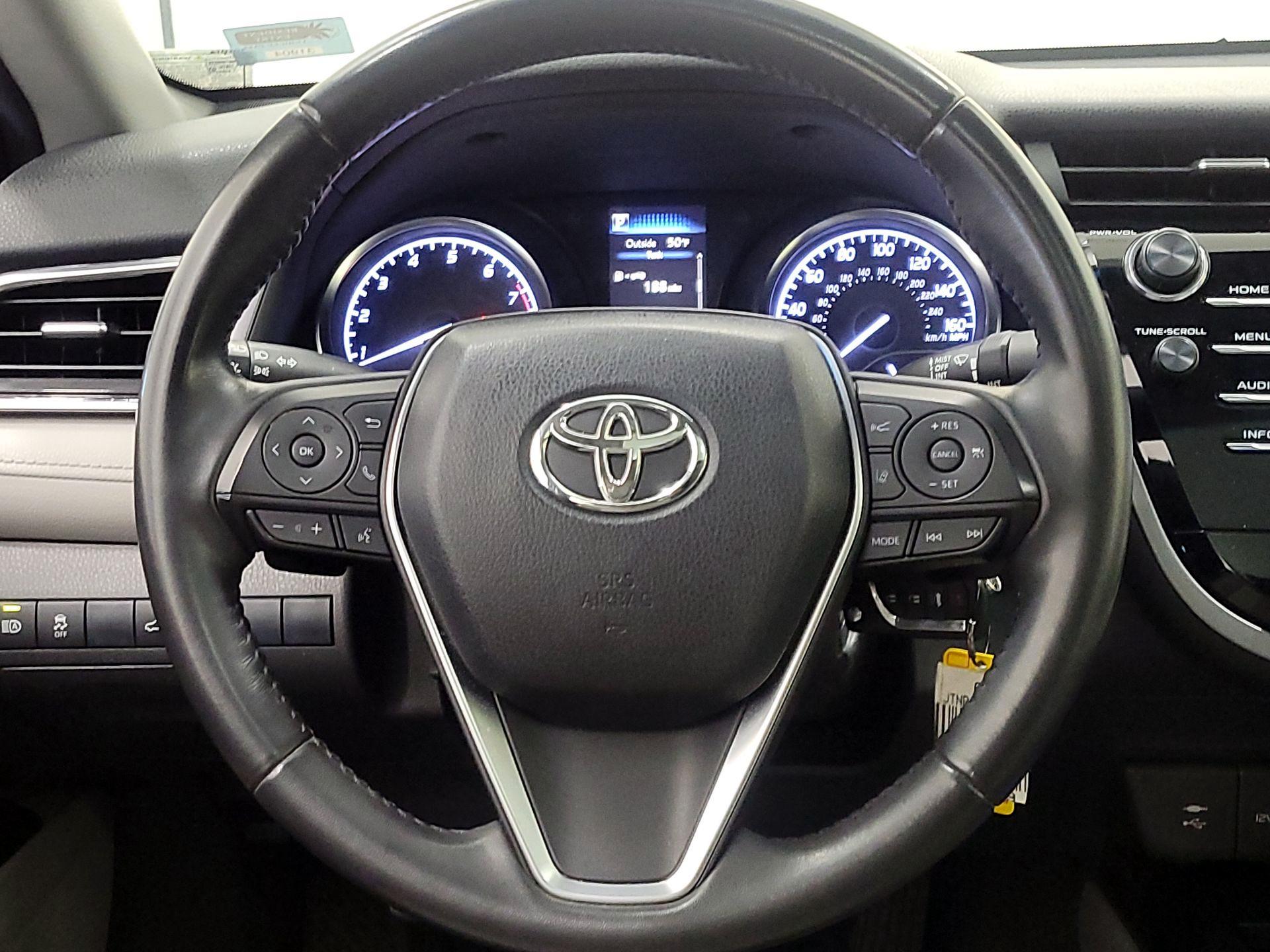 Thumbnail: 2018 Toyota Camry - 10