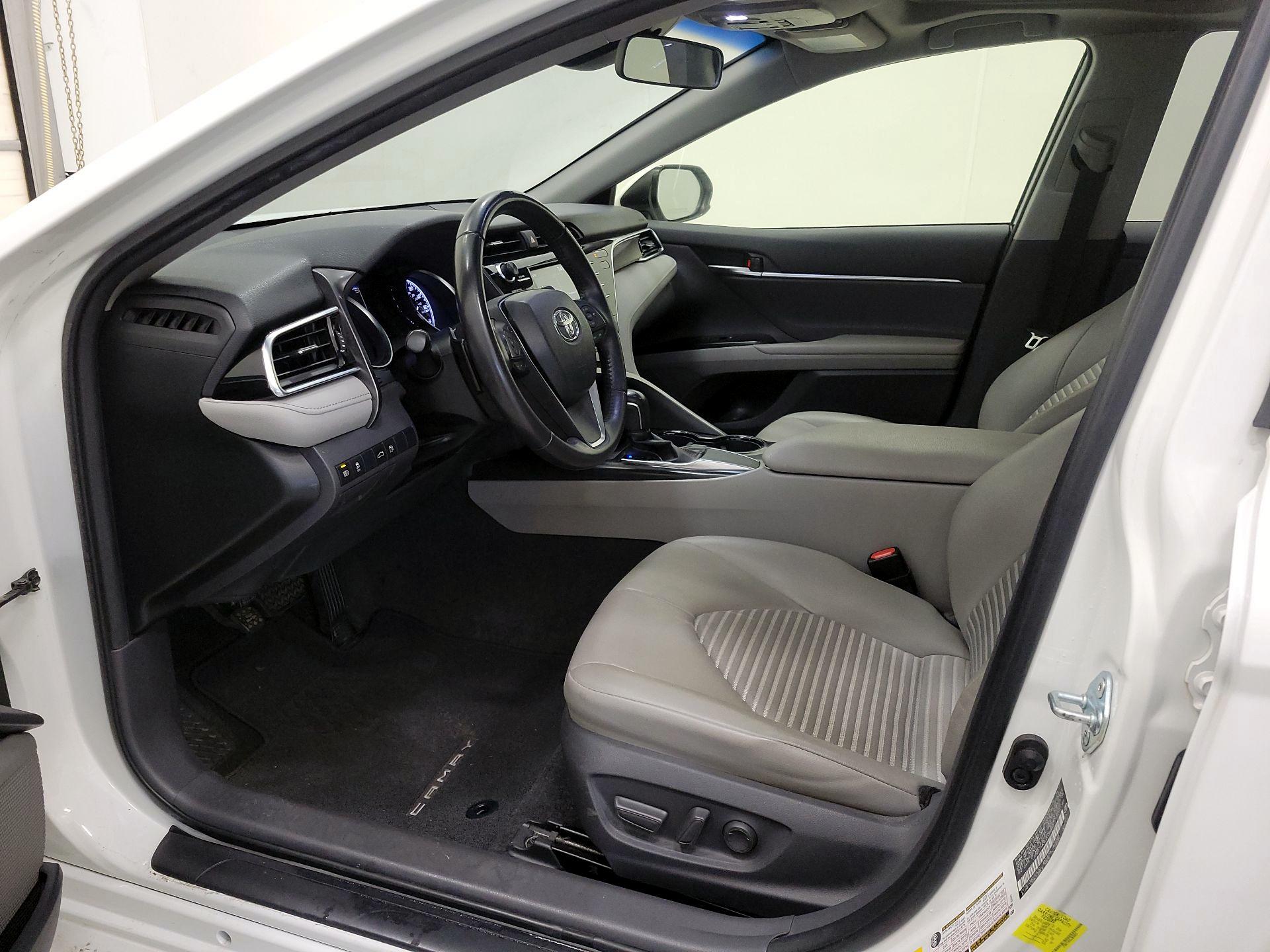 Thumbnail: 2018 Toyota Camry - 11