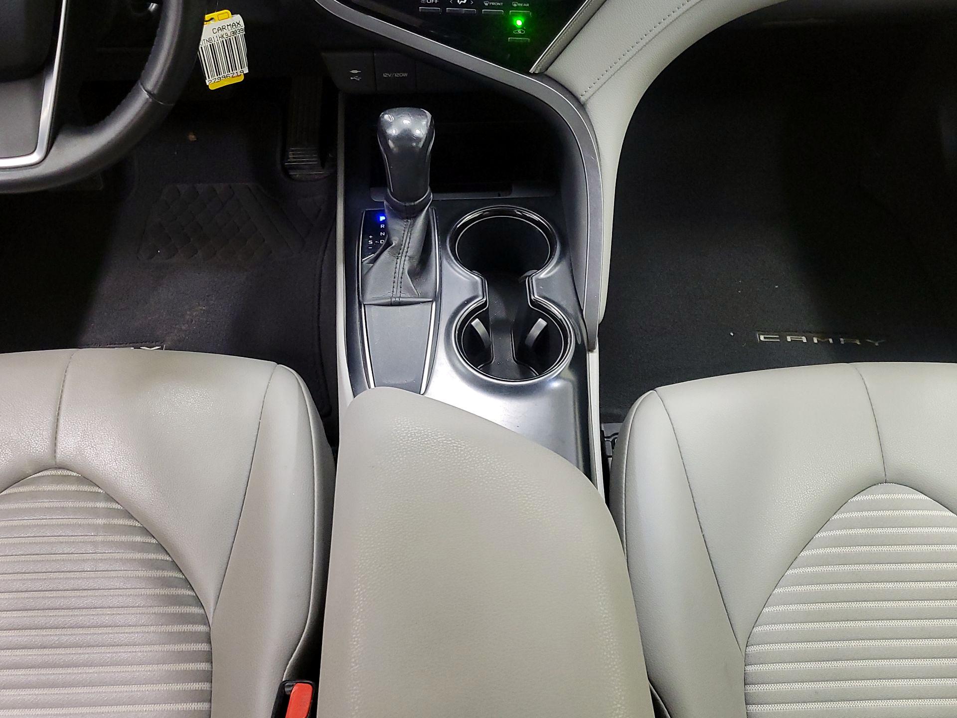 Thumbnail: 2018 Toyota Camry - 17