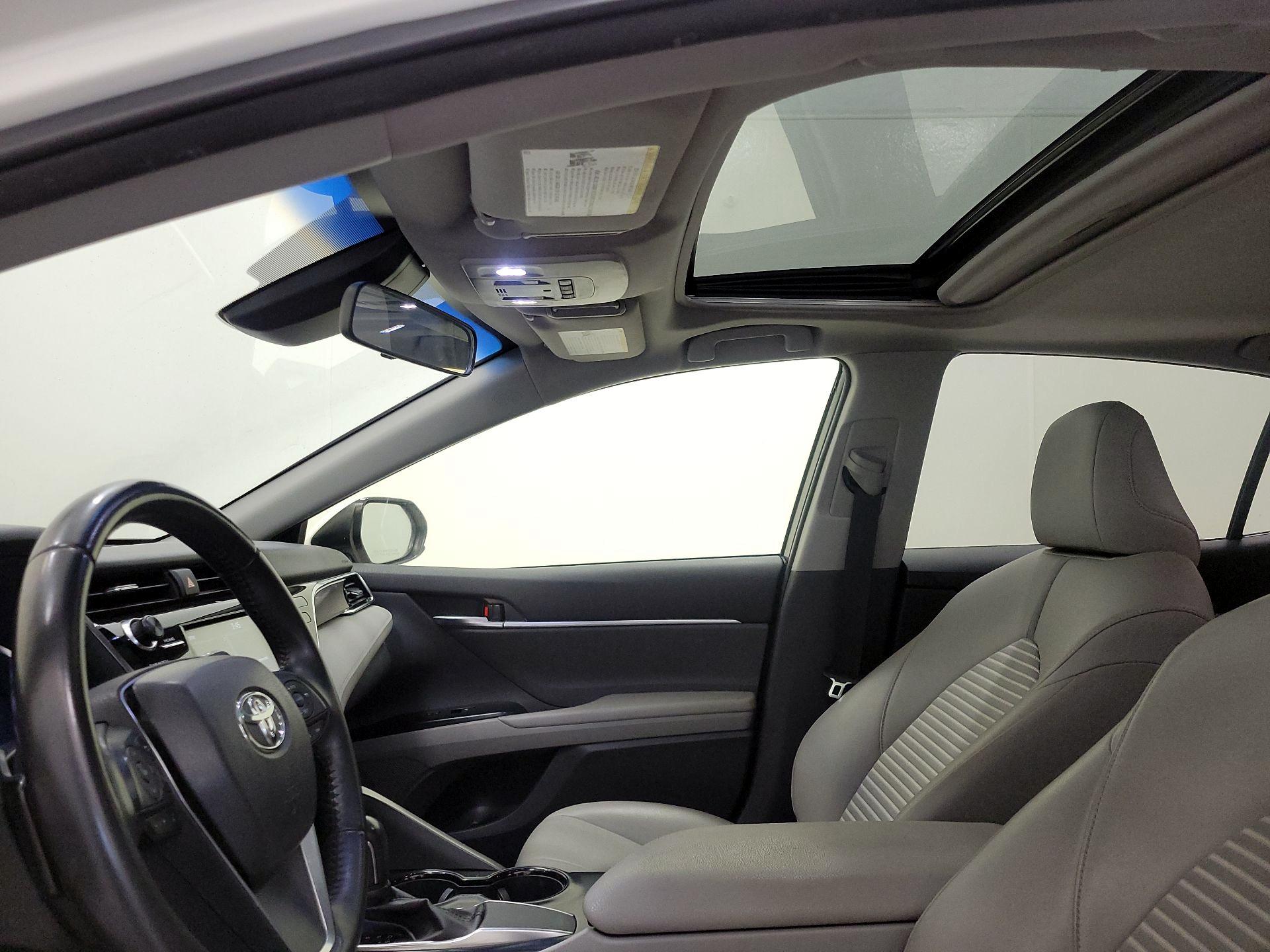 Thumbnail: 2018 Toyota Camry - 19